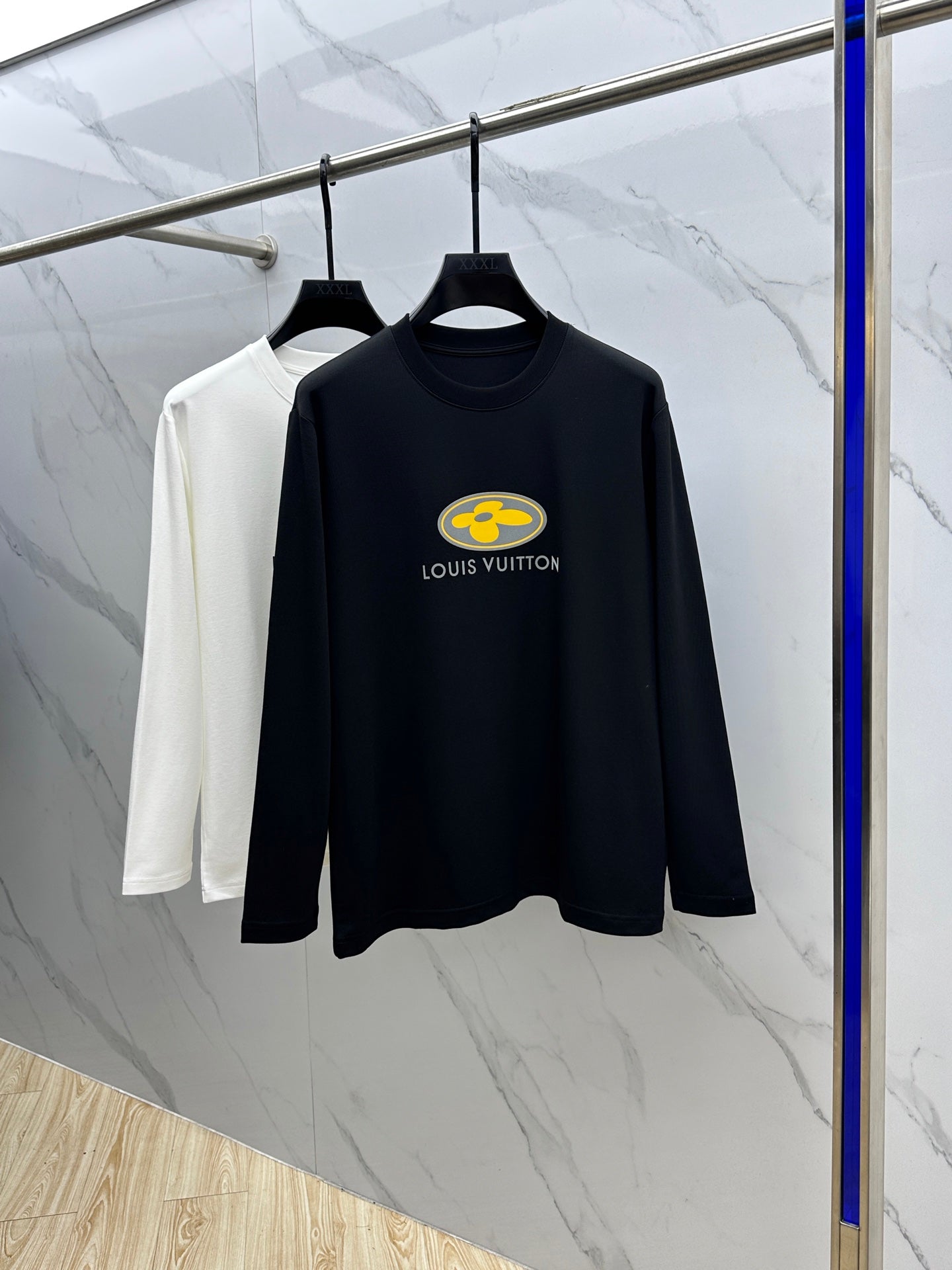 Louis Vuitton 2025SS Men’s Long Sleeve Logo T-Shirt – Casual Luxury Streetwear, Near New Condition