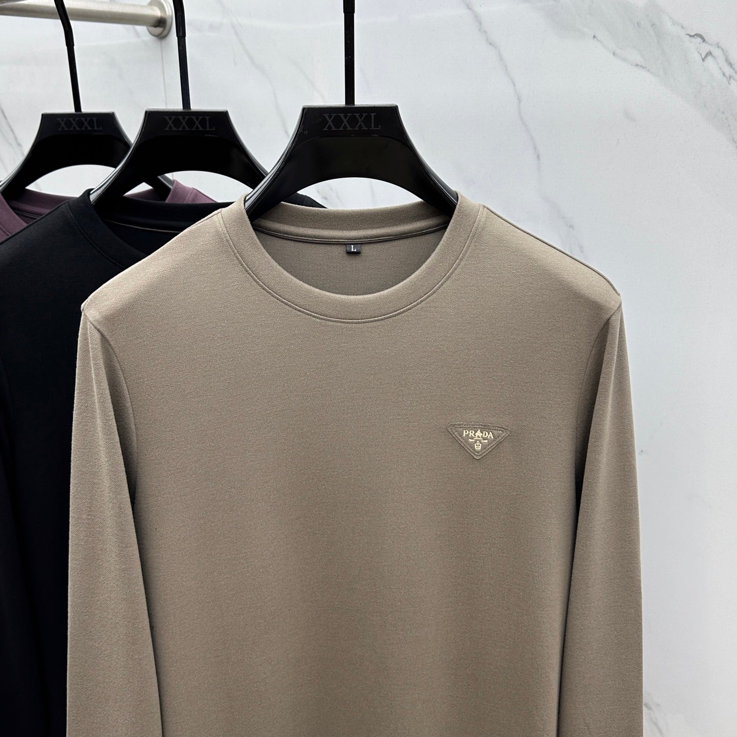 Pre-Owned Prada Wool Knit Sweater – Like New Long-Sleeve Crewneck Luxury Essential
