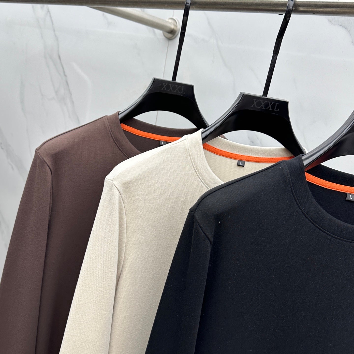 Pre-Owned Hermès Wool Crewneck Sweater – Like New Long-Sleeve Luxury Knit with Embroidery