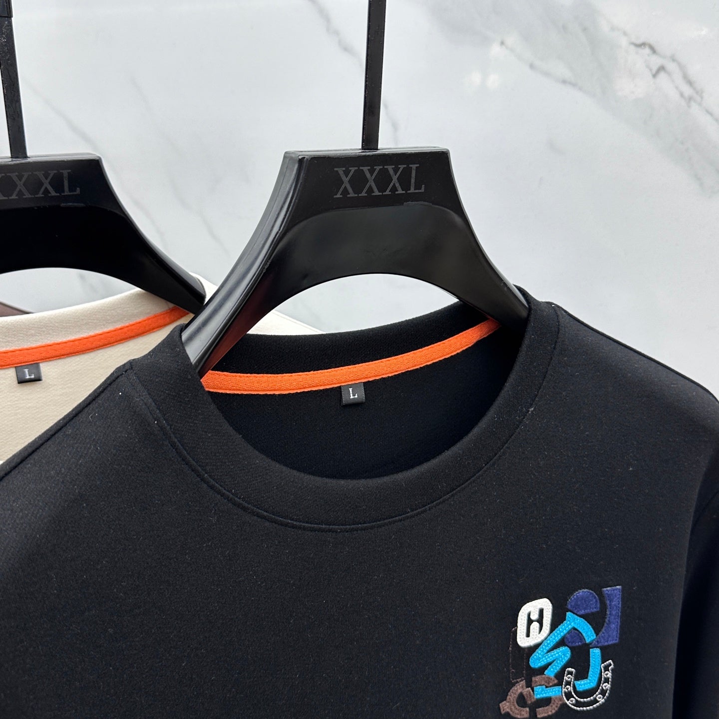 Pre-Owned Hermès Wool Crewneck Sweater – Like New Long-Sleeve Luxury Knit with Embroidery