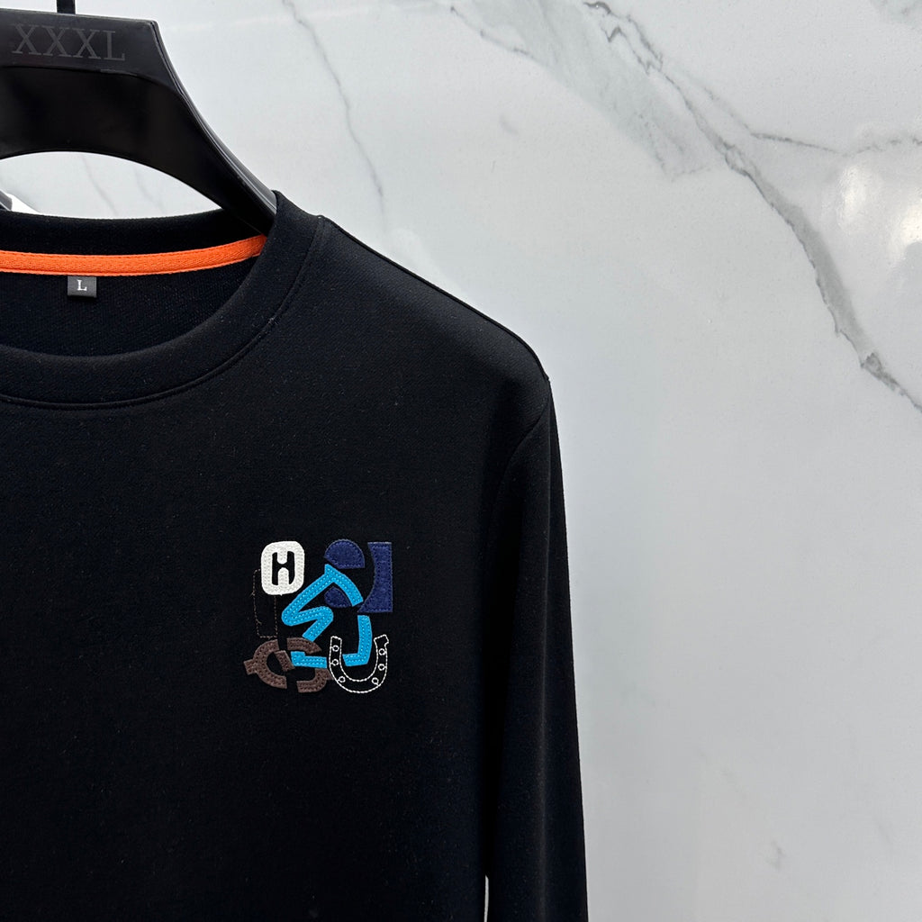 Pre-Owned Hermès Wool Crewneck Sweater – Like New Long-Sleeve Luxury Knit with Embroidery