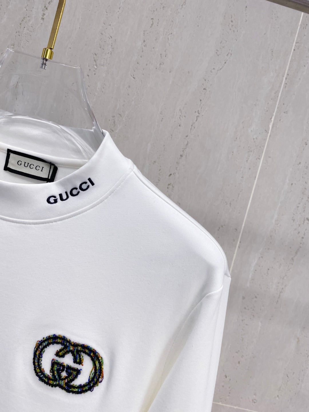 Pre-Owned Gucci White Long-Sleeve T-Shirt – Like New Logo Patch Crewneck Luxury Casual Top