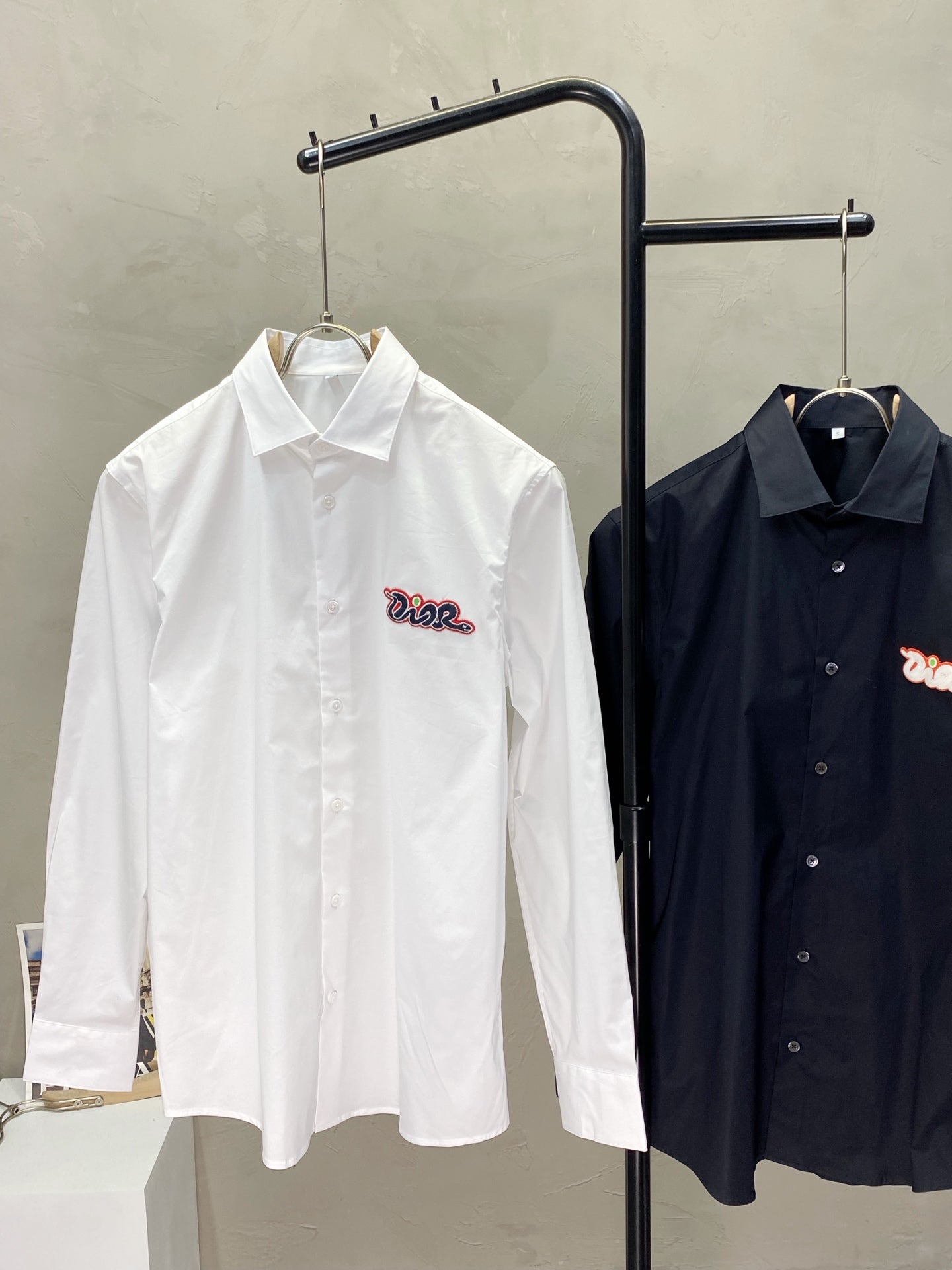 Pre-Owned Dior Men’s Embroidered Logo Long Sleeve Shirt – Luxury Business Casual, Like New