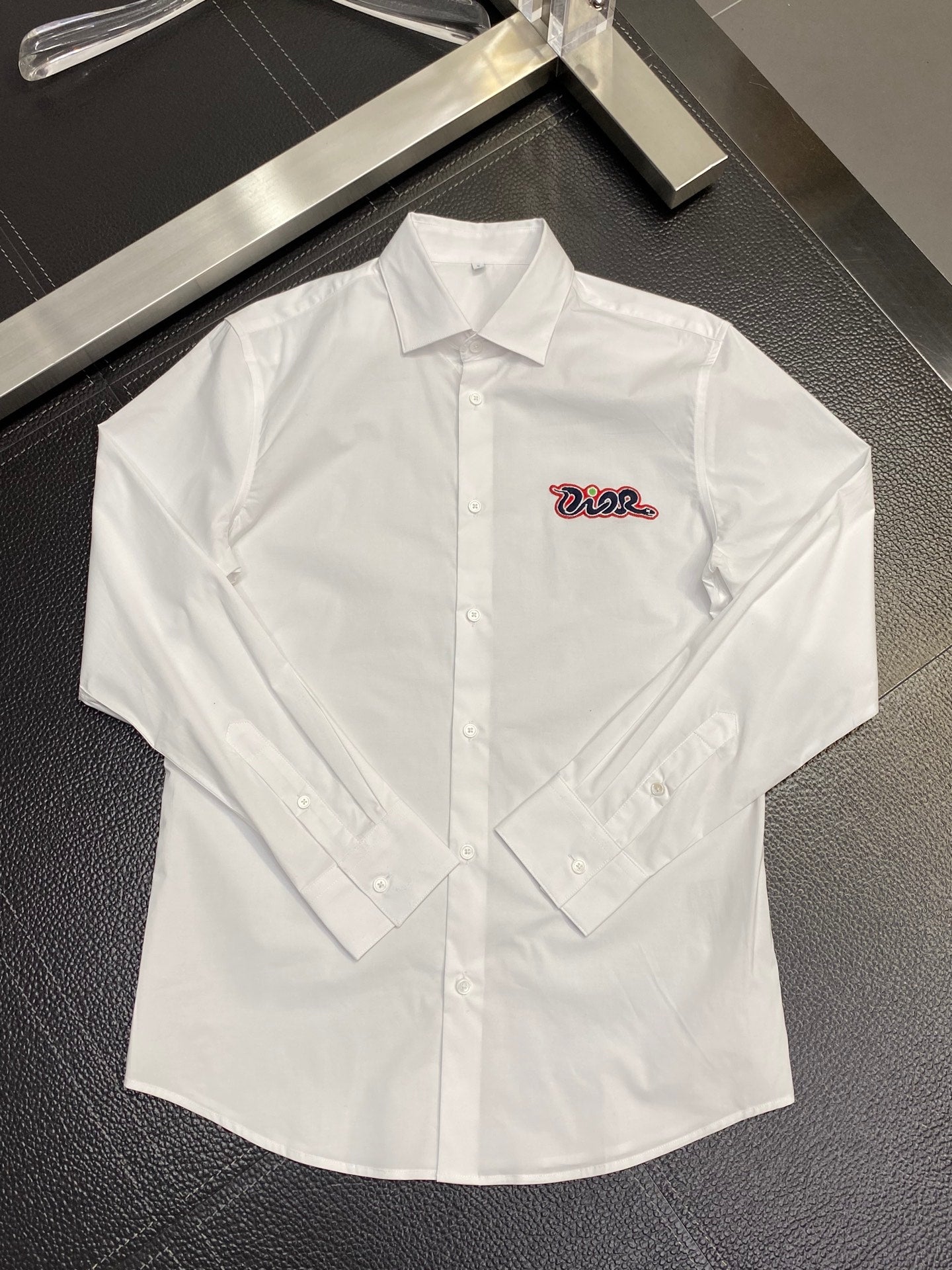 Pre-Owned Dior Men’s Embroidered Logo Long Sleeve Shirt – Luxury Business Casual, Like New