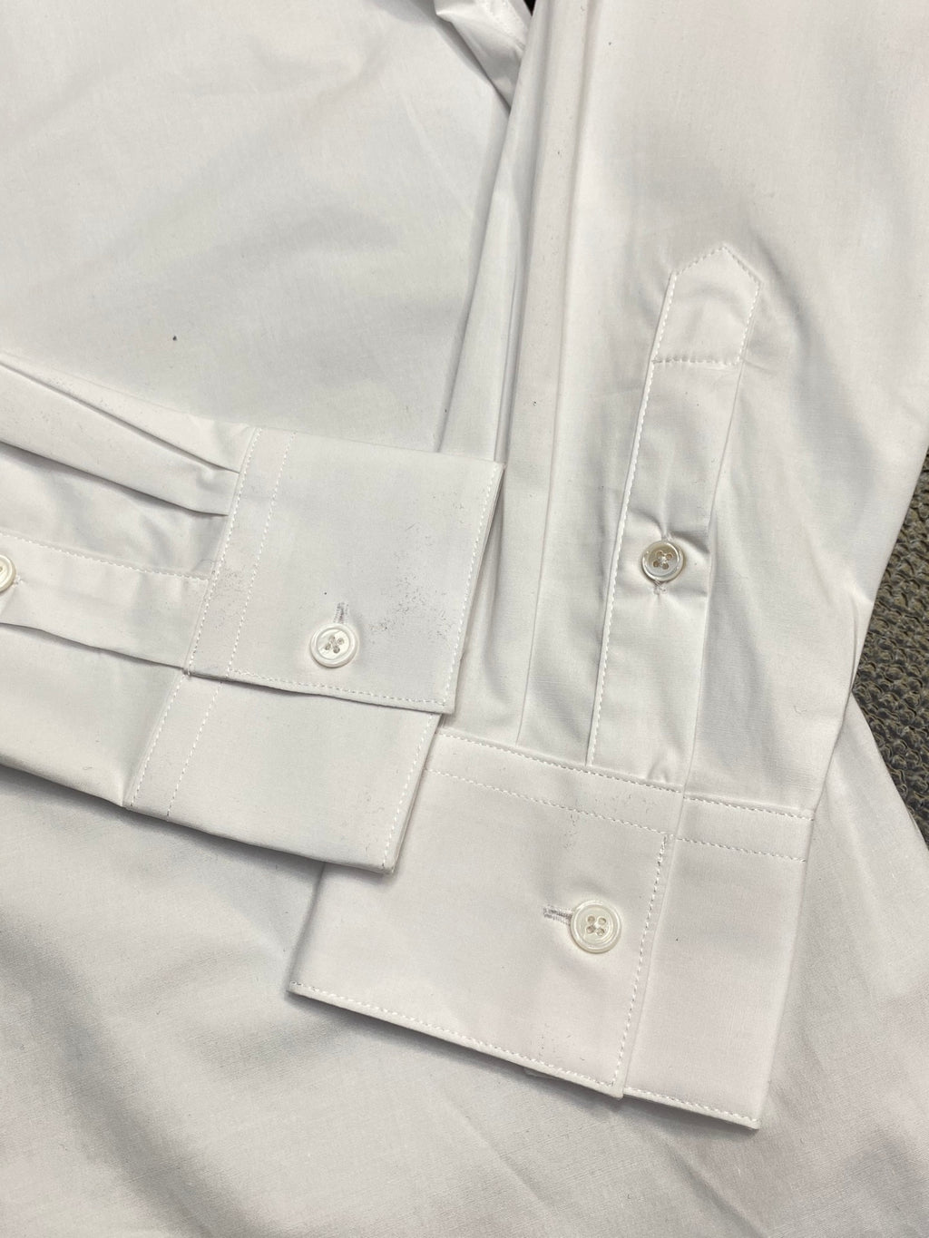 Pre-Owned Dior Men’s Embroidered Logo Long Sleeve Shirt – Luxury Business Casual, Like New