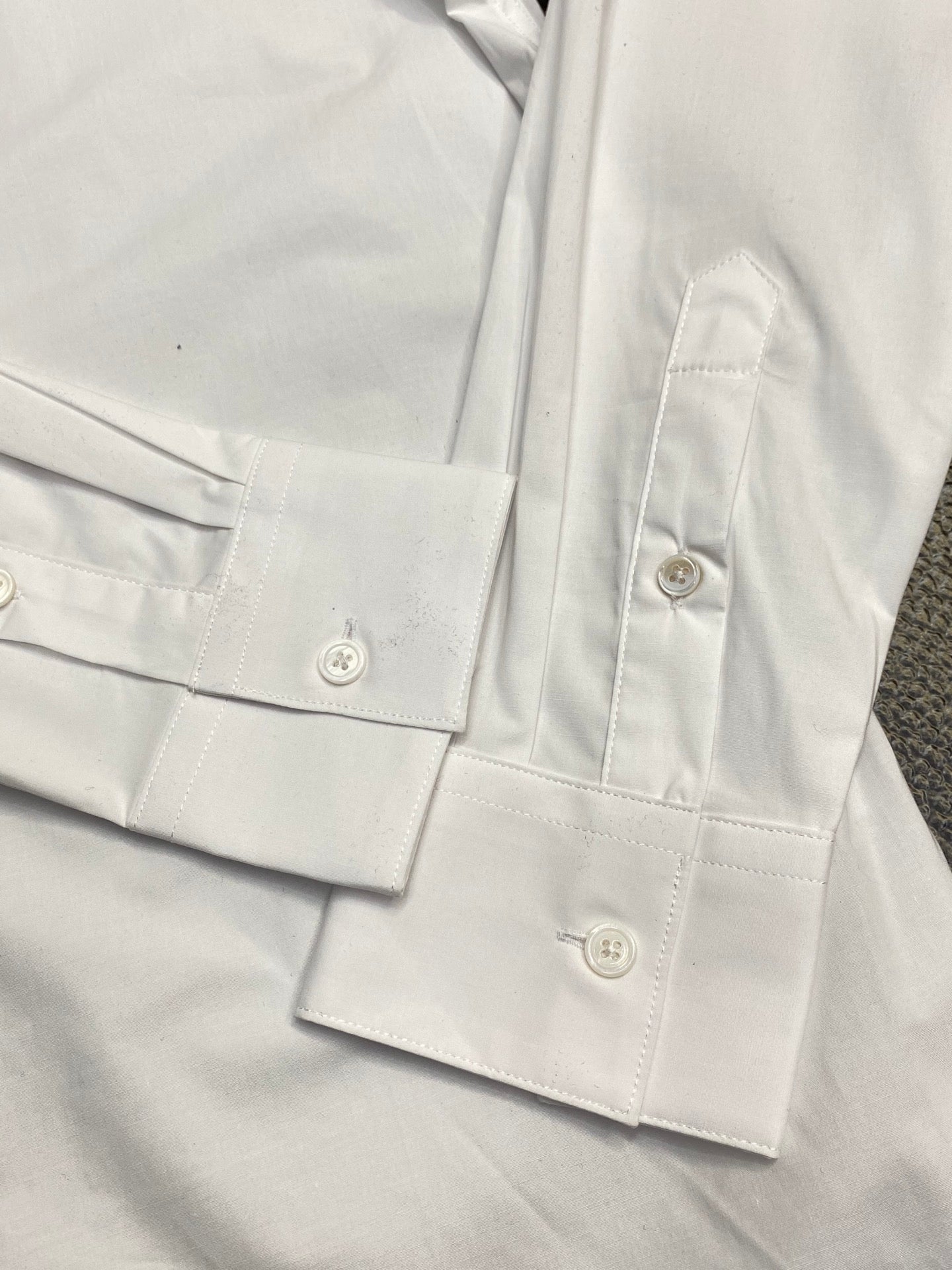 Pre-Owned Dior Men’s Embroidered Logo Long Sleeve Shirt – Luxury Business Casual, Like New
