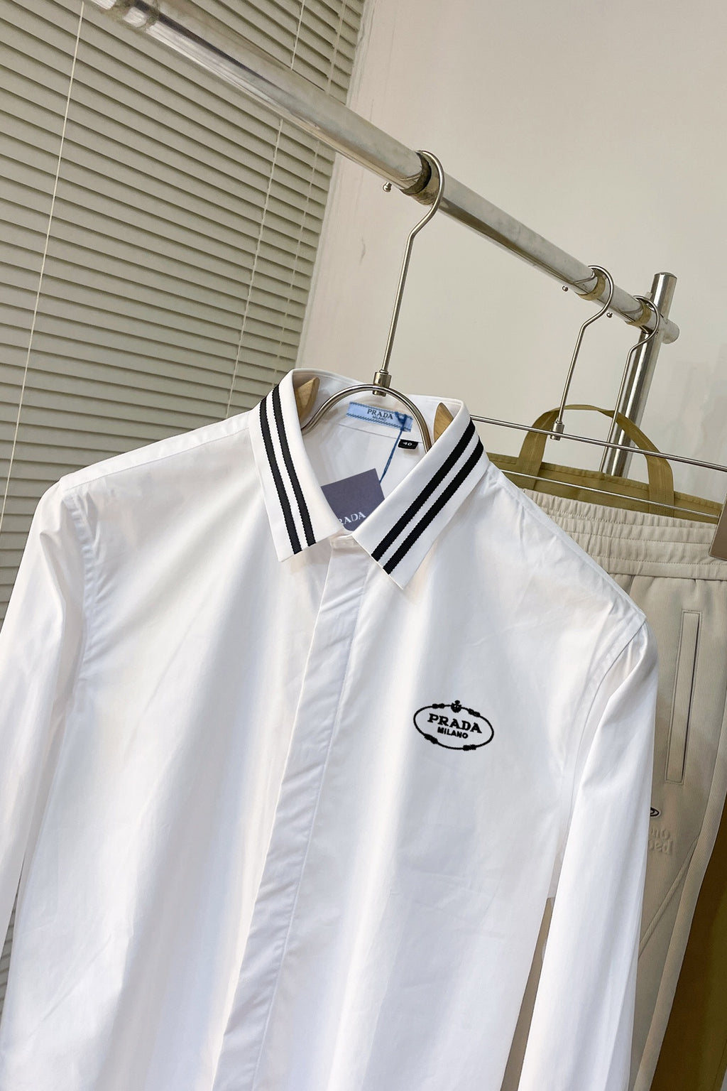 Pre-Owned Prada Long-Sleeve Shirt – Like New Classic Point Collar Luxury Essential