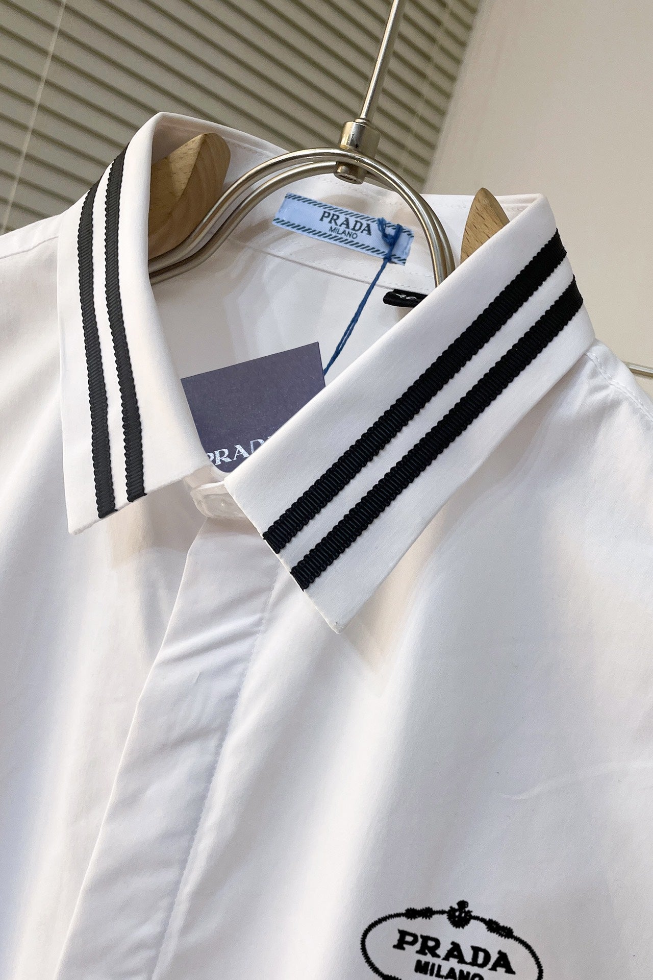 Pre-Owned Prada Long-Sleeve Shirt – Like New Classic Point Collar Luxury Essential