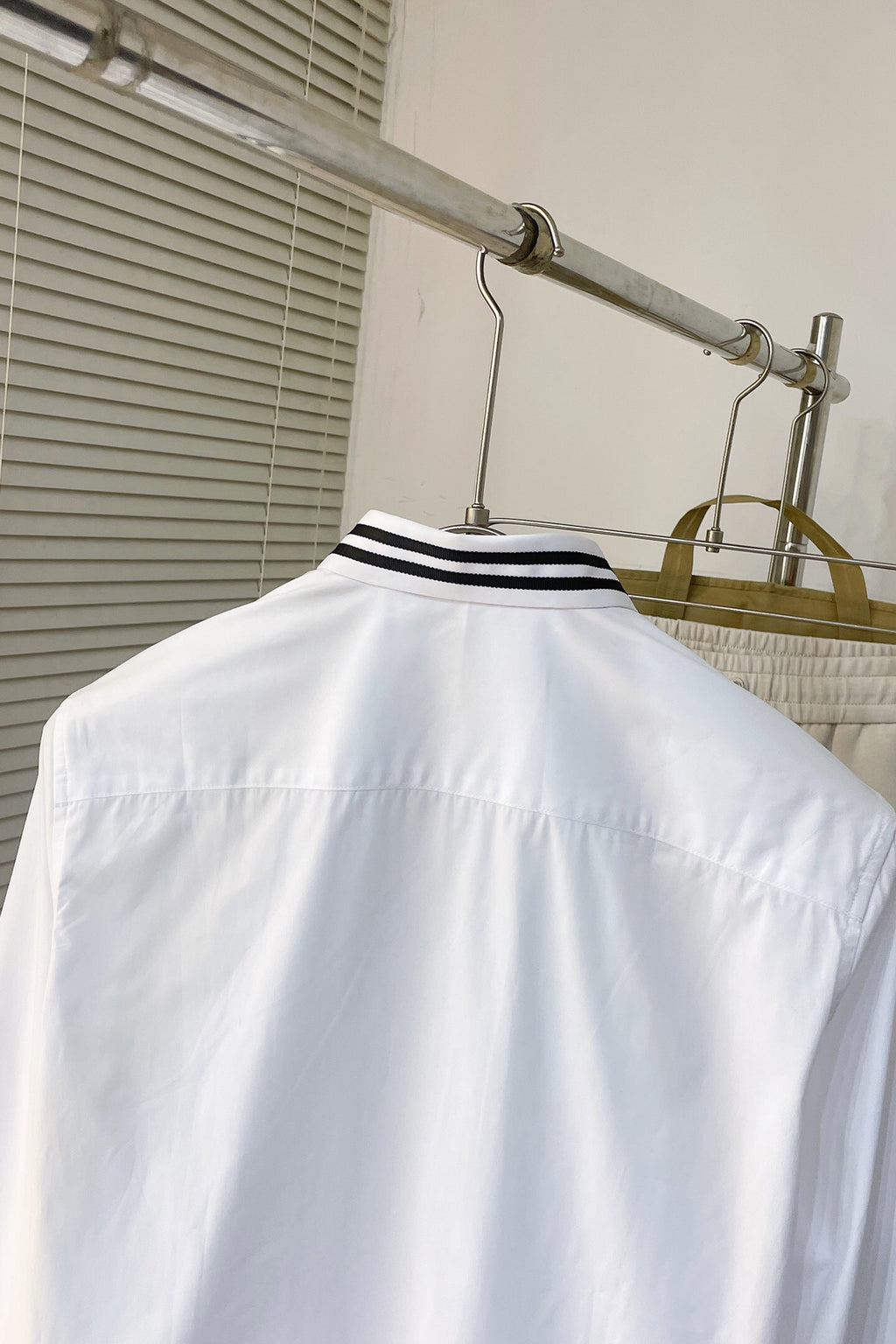 Pre-Owned Prada Long-Sleeve Shirt – Like New Classic Point Collar Luxury Essential