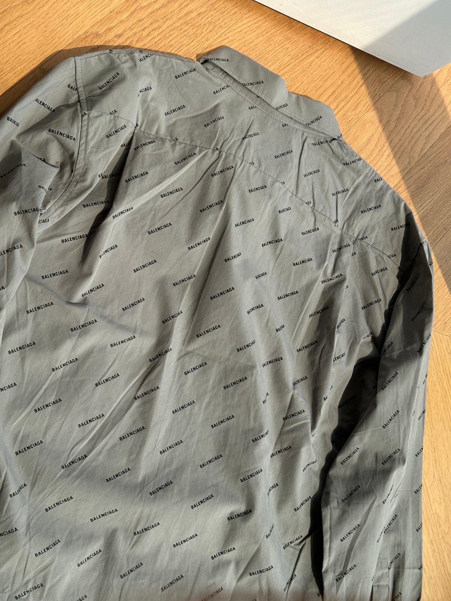 Pre-Owned Balenciaga Monogram Print Shirt – Like New Grey Long-Sleeve Designer Essential