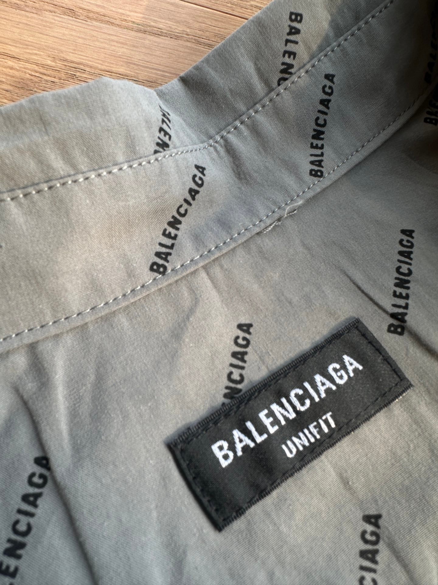 Pre-Owned Balenciaga Monogram Print Shirt – Like New Grey Long-Sleeve Designer Essential
