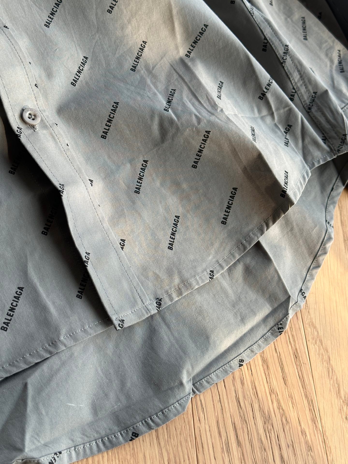 Pre-Owned Balenciaga Monogram Print Shirt – Like New Grey Long-Sleeve Designer Essential