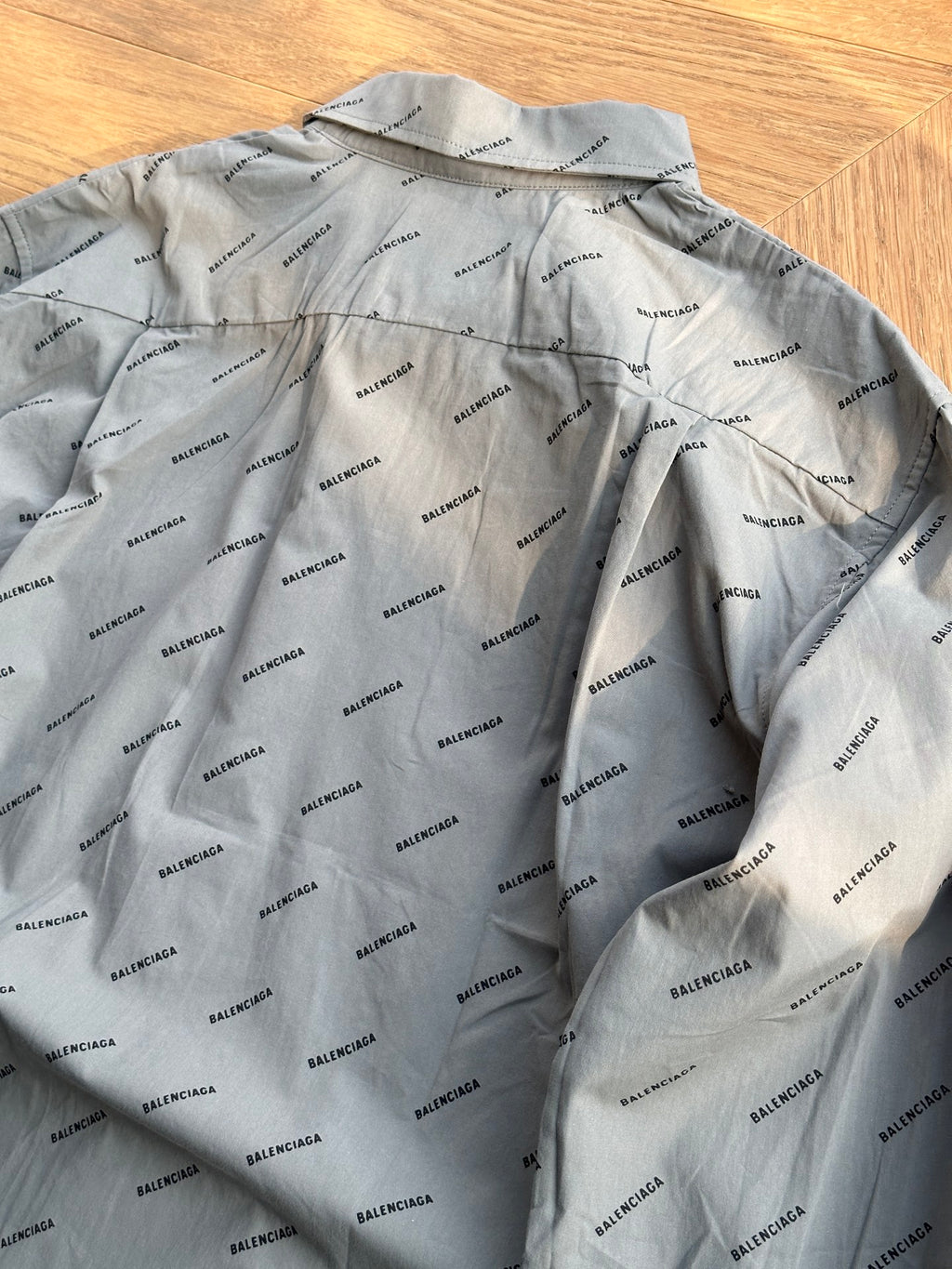 Pre-Owned Balenciaga Monogram Print Shirt – Like New Grey Long-Sleeve Designer Essential