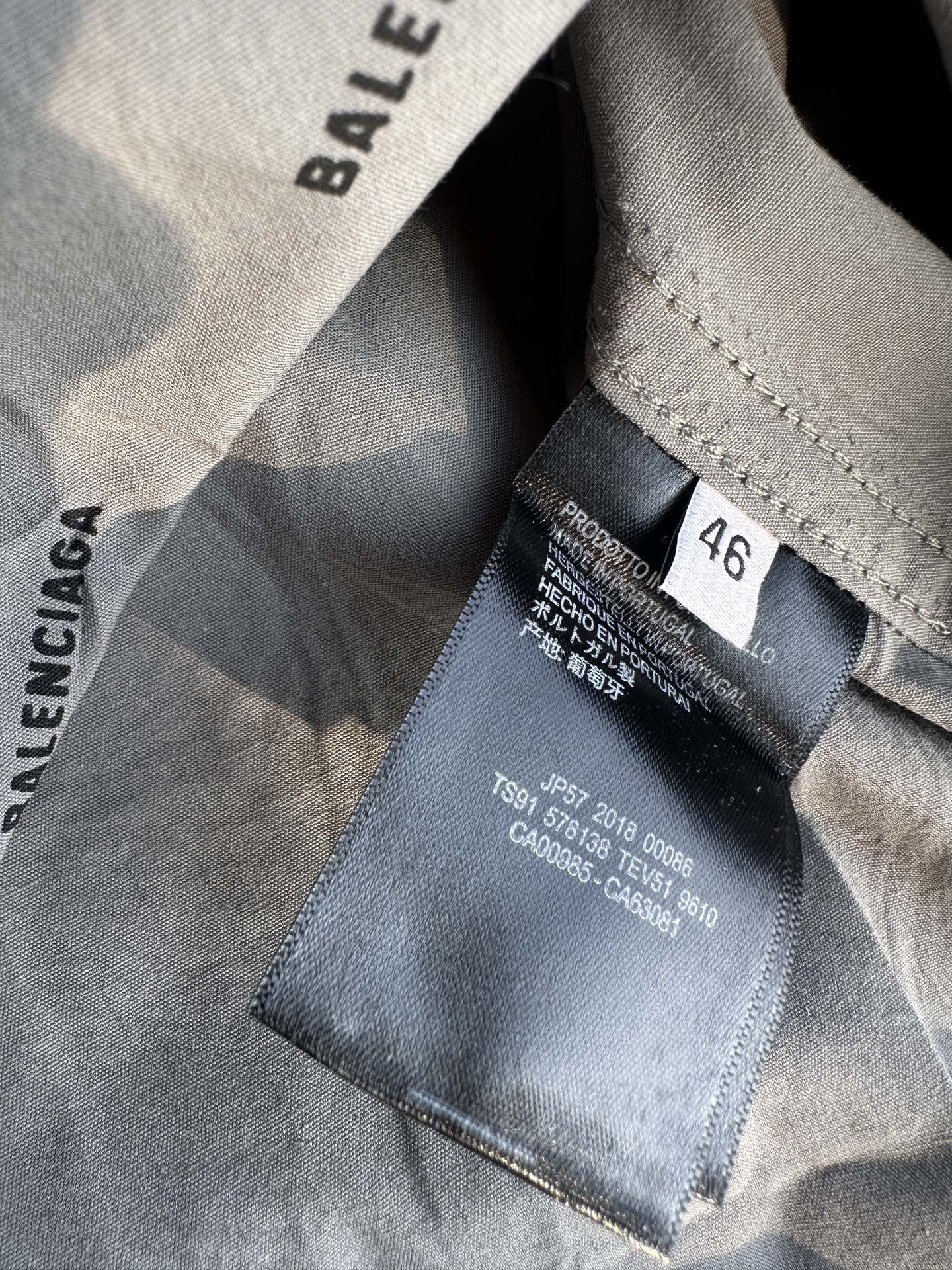 Pre-Owned Balenciaga Monogram Print Shirt – Like New Grey Long-Sleeve Designer Essential