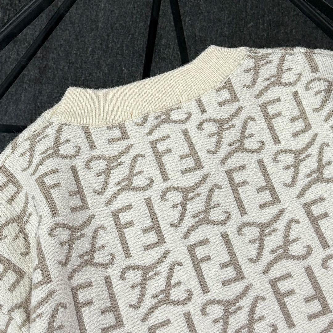 Pre-Owned Fendi Wool Knit Sweater – Like New FF Monogram Crewneck Luxury Knitwear