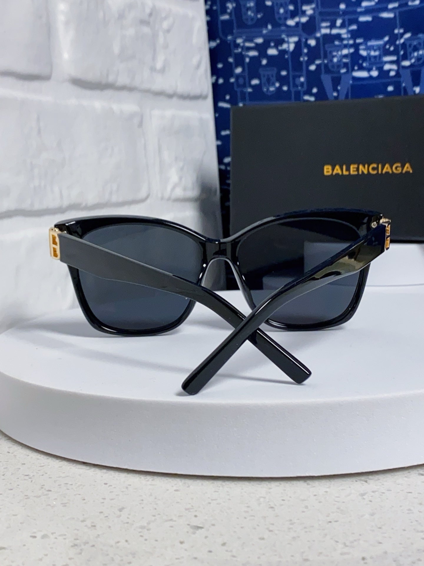 Balenciaga BB0102SA Second-Hand Luxury Sunglasses | Authenticity Guaranteed