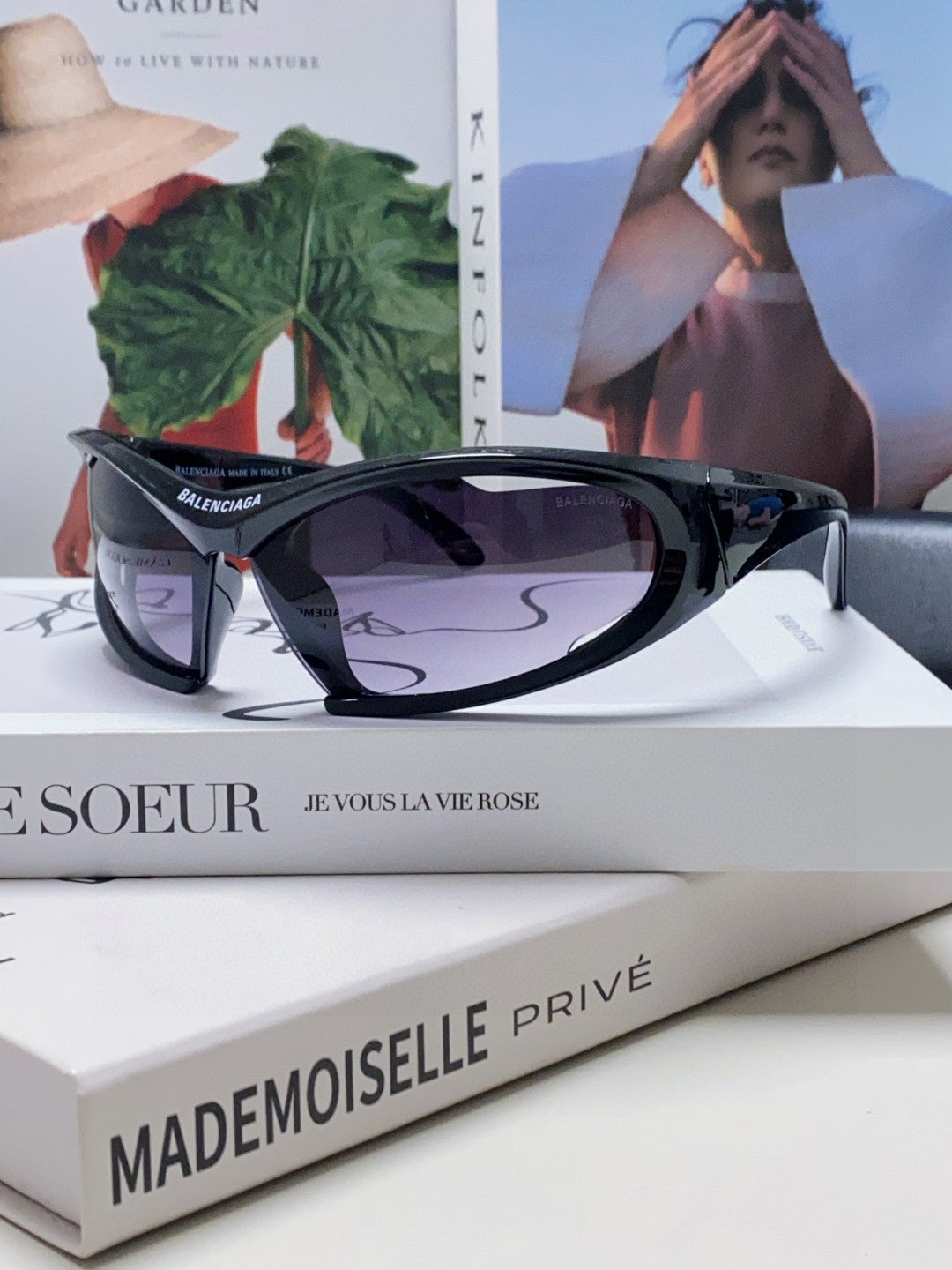 Pre-Owned Balenciaga Dynamo Rectangle Sunglasses – Authentic Luxury Eyewear