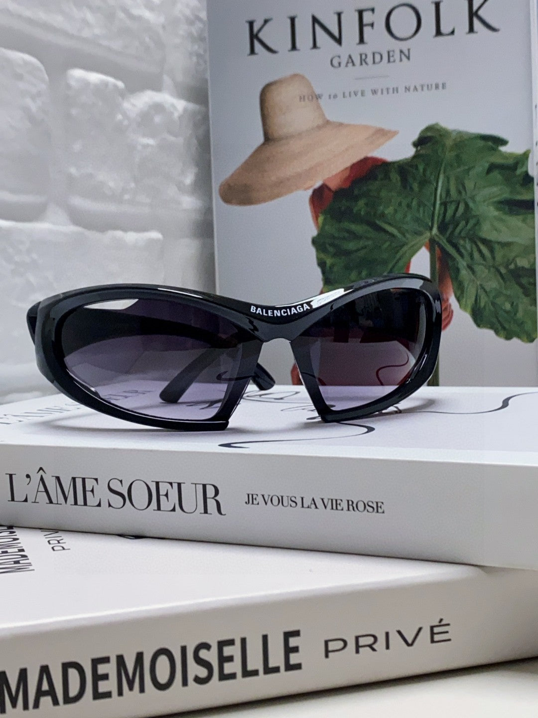 Pre-Owned Balenciaga Dynamo Rectangle Sunglasses – Authentic Luxury Eyewear
