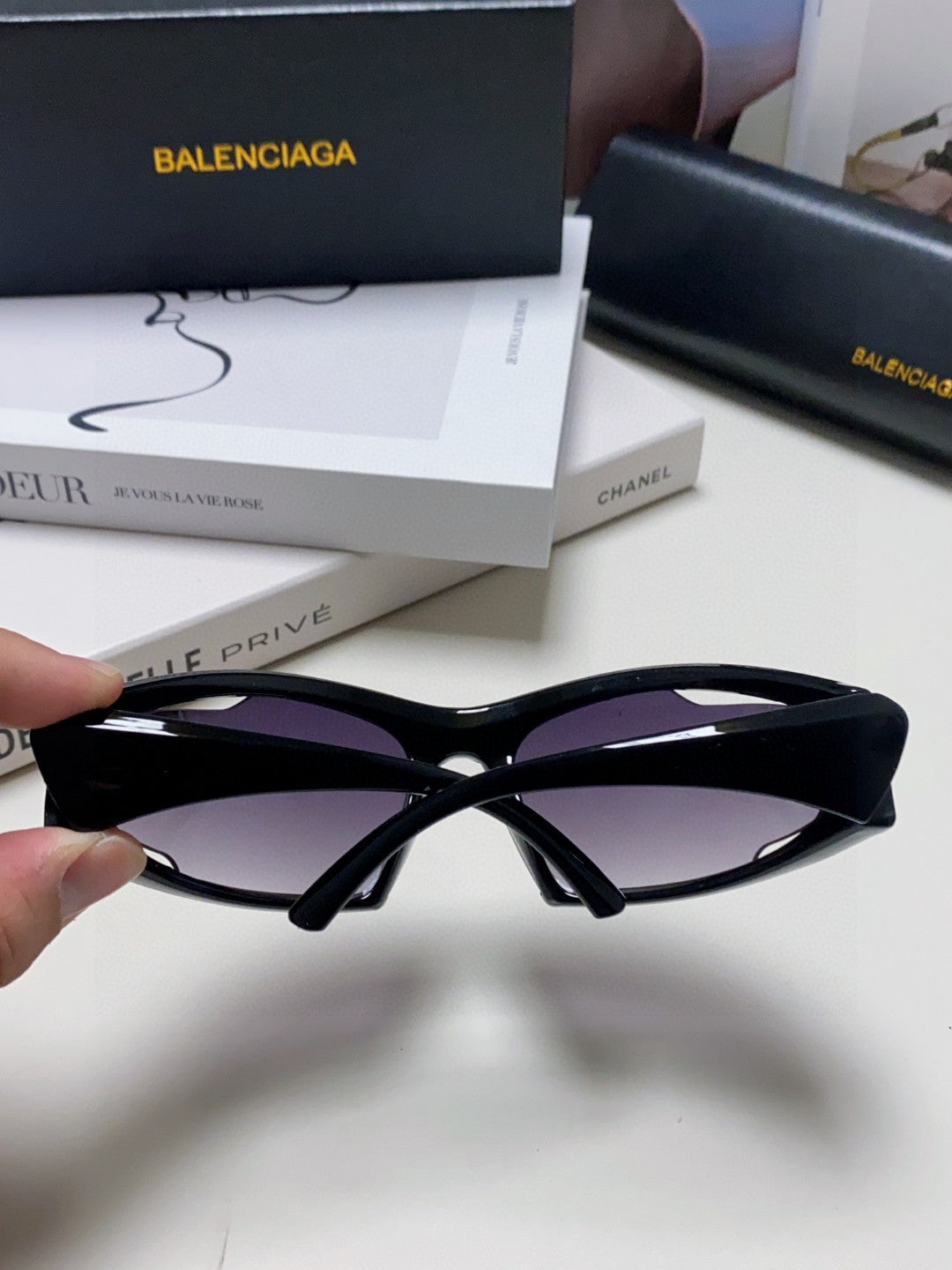 Pre-Owned Balenciaga Dynamo Rectangle Sunglasses – Authentic Luxury Eyewear