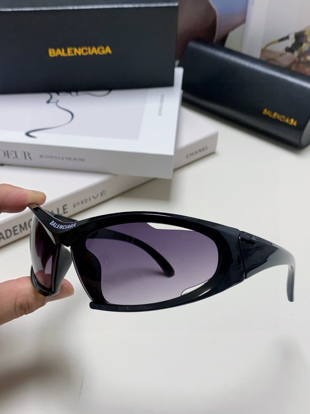 Pre-Owned Balenciaga Dynamo Rectangle Sunglasses – Authentic Luxury Eyewear