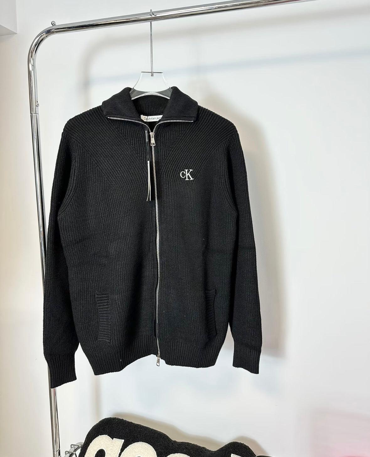 Calvin Klein CK Embroidered Logo Knit Jacket – Stand Collar Zipper Cardigan, Near New, Rare Exclusive