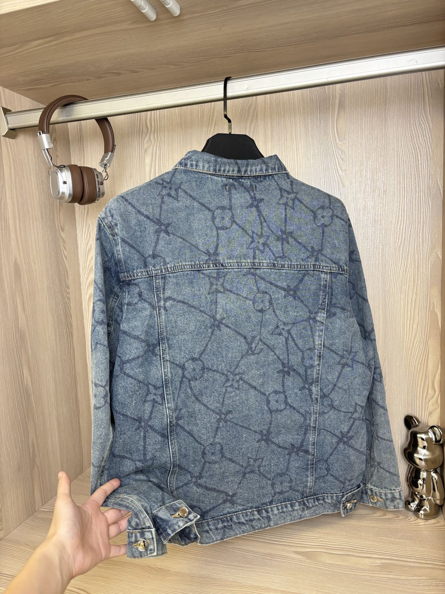 Pre-Owned LV Vintage Washed Denim Jacket – Classic Embroidery, Rare Collectible Piece
