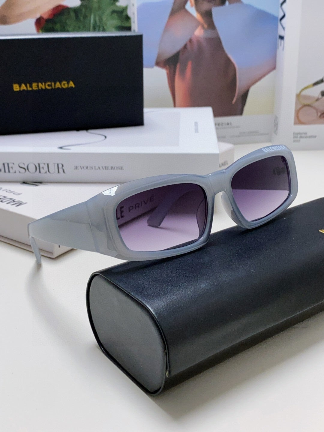 Authentic Pre-Owned Balenciaga BB0390 – Minimalist Statement Piece