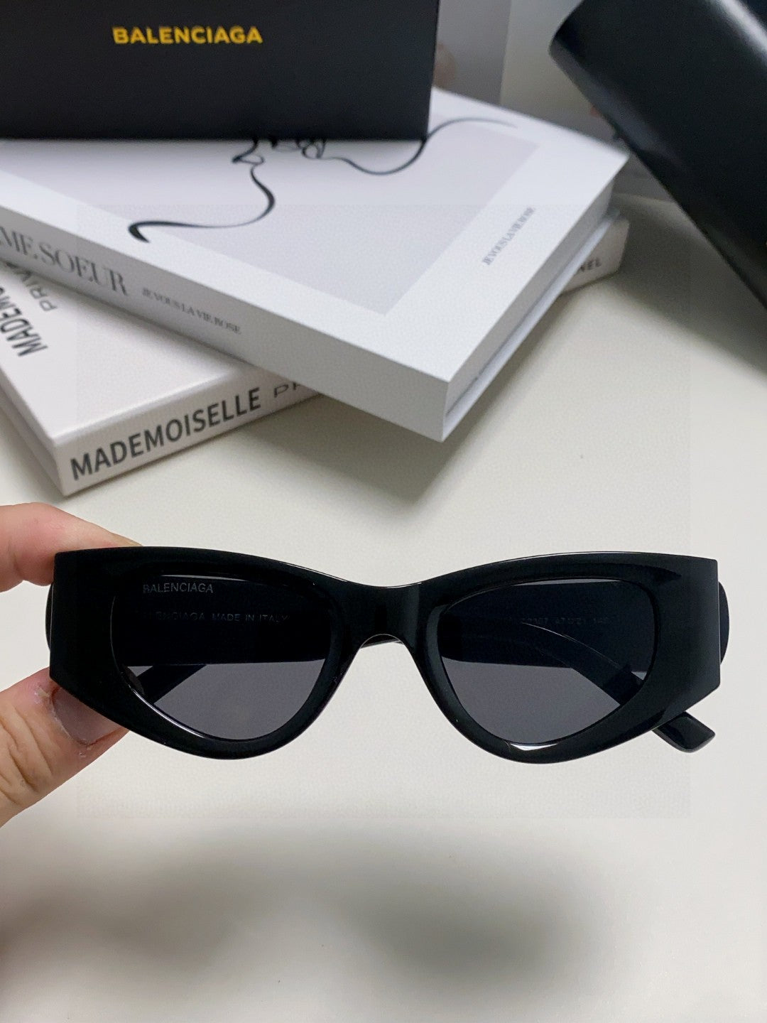 Pre-Owned Balenciaga BB0215SA Square Sunglasses – Authentic Luxury