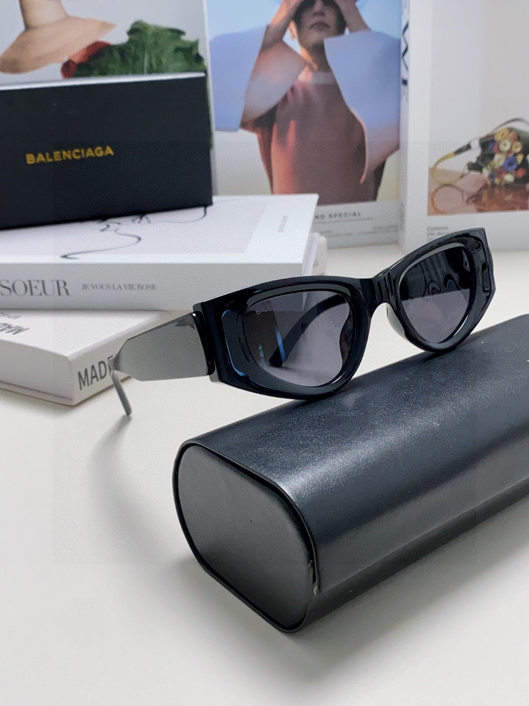 Pre-Owned Balenciaga BB0215SA Square Sunglasses – Authentic Luxury