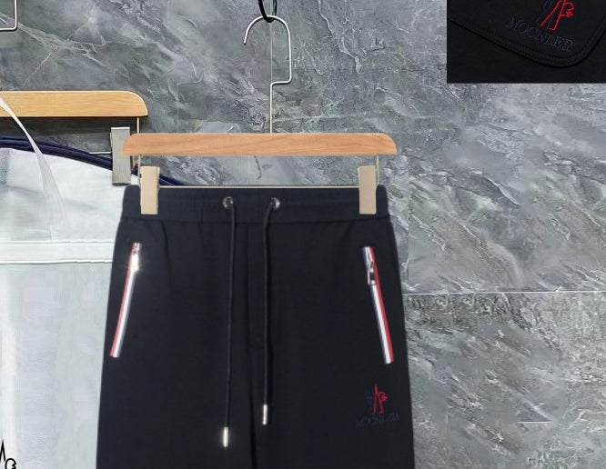 Pre-Owned Moncler Casual Sweatpants – Black Drawstring Logo Detail, Premium Athleisur