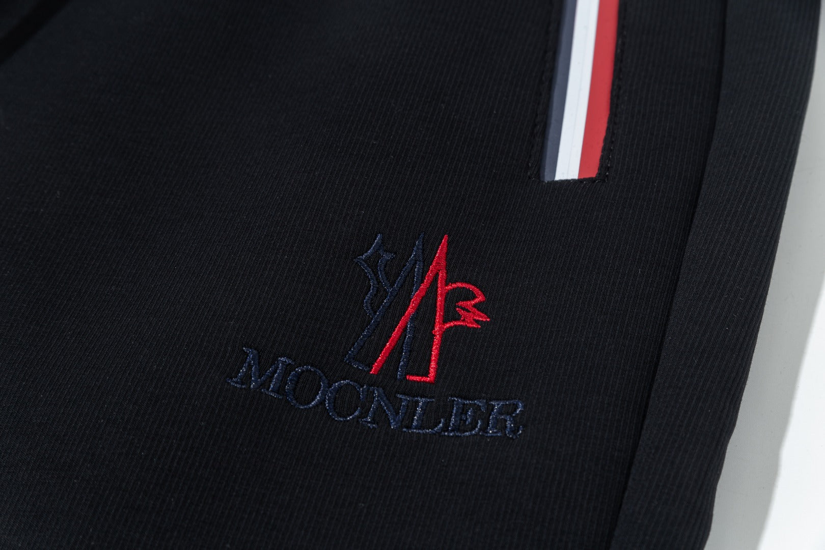 Pre-Owned Moncler Casual Sweatpants – Black Drawstring Logo Detail, Premium Athleisur