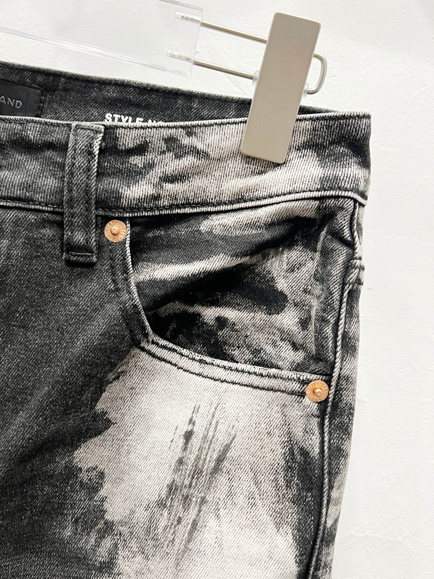 Pre-Owned Purple Brand Distressed Slim-Fit Jeans – Washed Black Ink Effect, Contemporary Streetwear