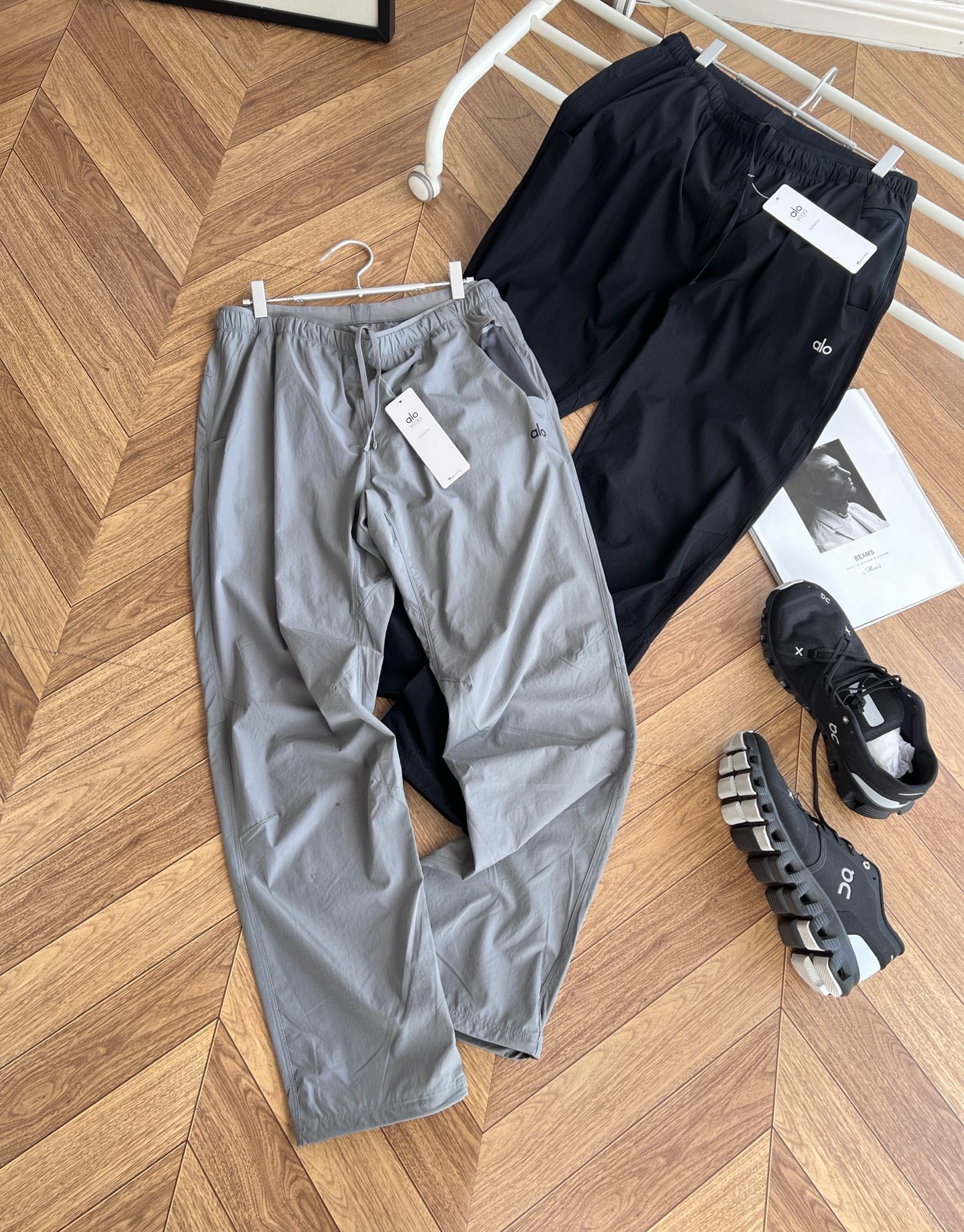 Pre-Owned Alo Conquer React Nylon Joggers – Quick-Dry Performance Pants, Streamlined Fit, Like New