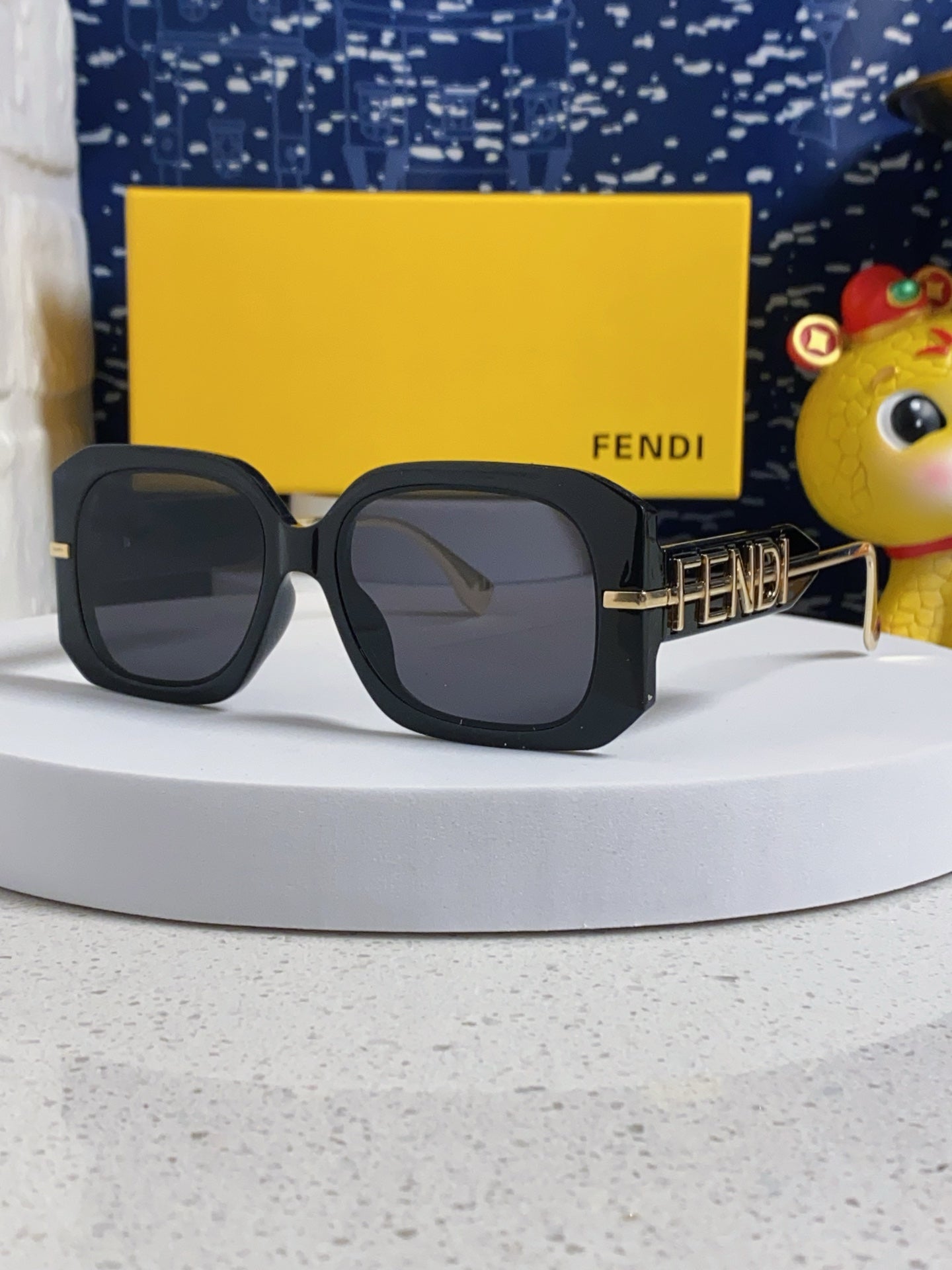 Gucci GG1512SK Square Sunglasses | Pre-Loved, Statement Acetate
