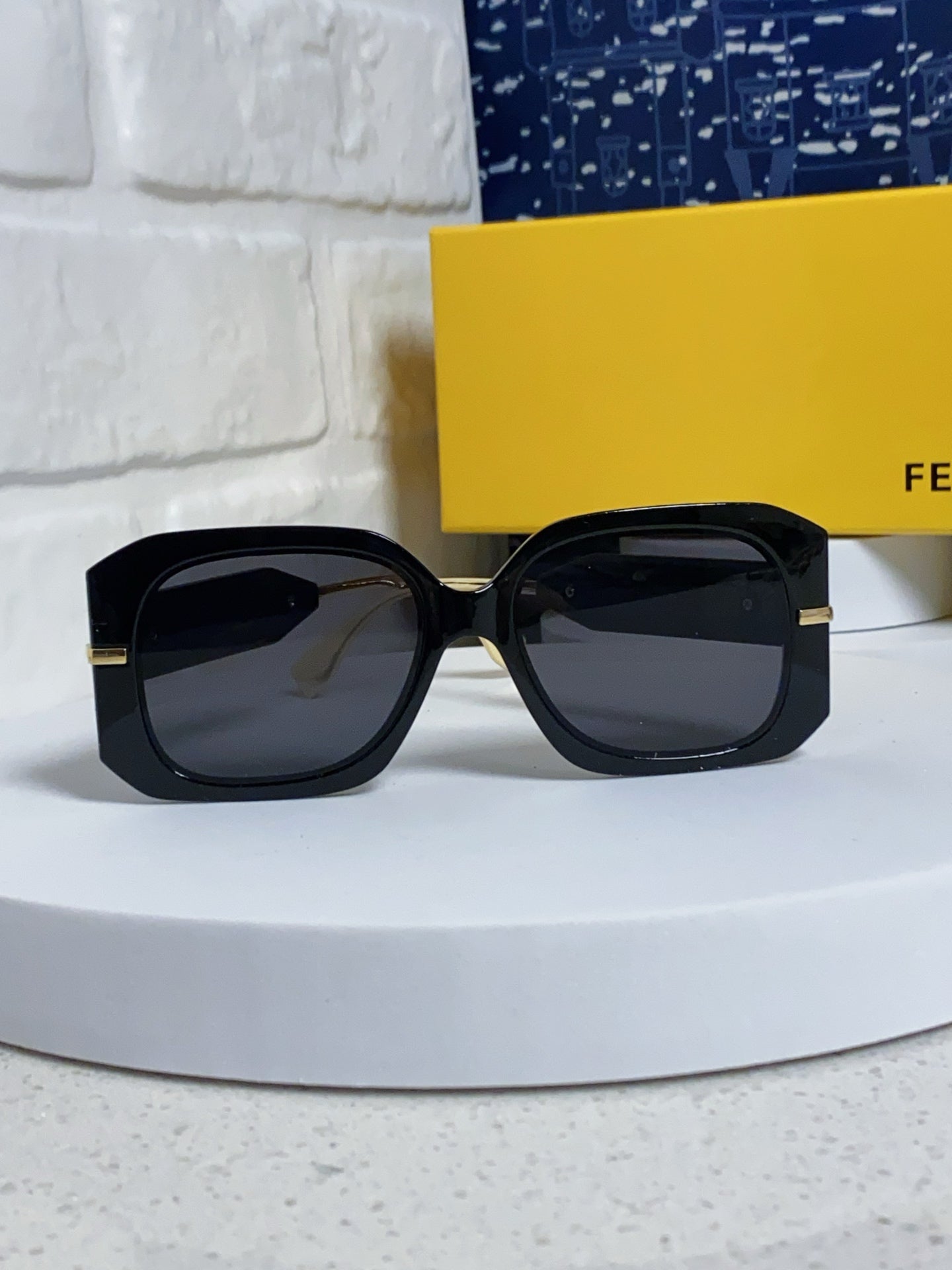 Fendi Oversized Square Sunglasses | Pre-Loved Iconic Fashion