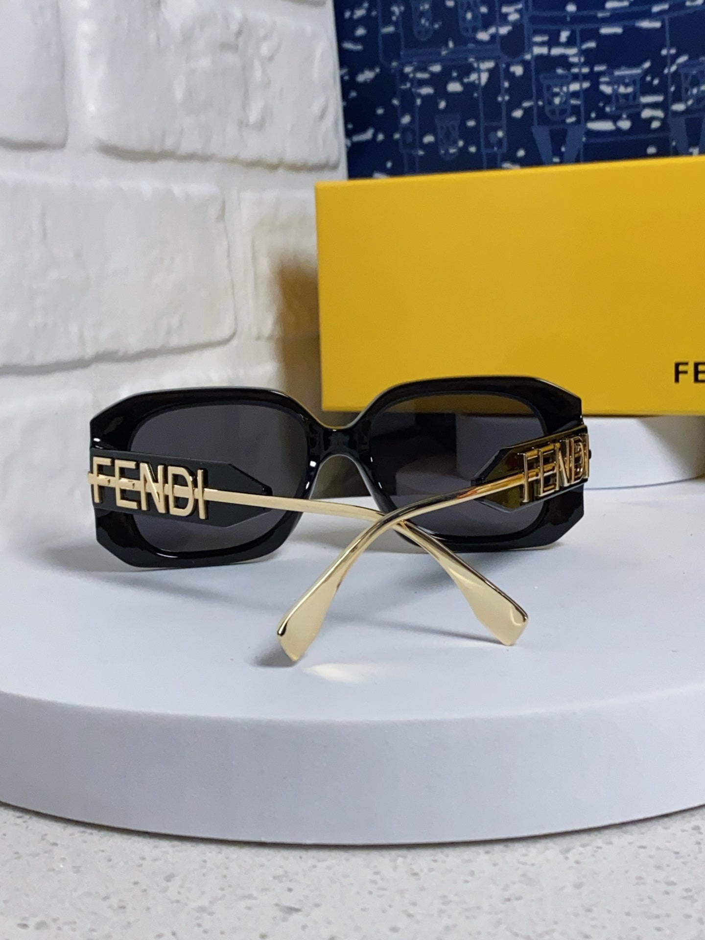Fendi Oversized Square Sunglasses | Pre-Loved Iconic Fashion