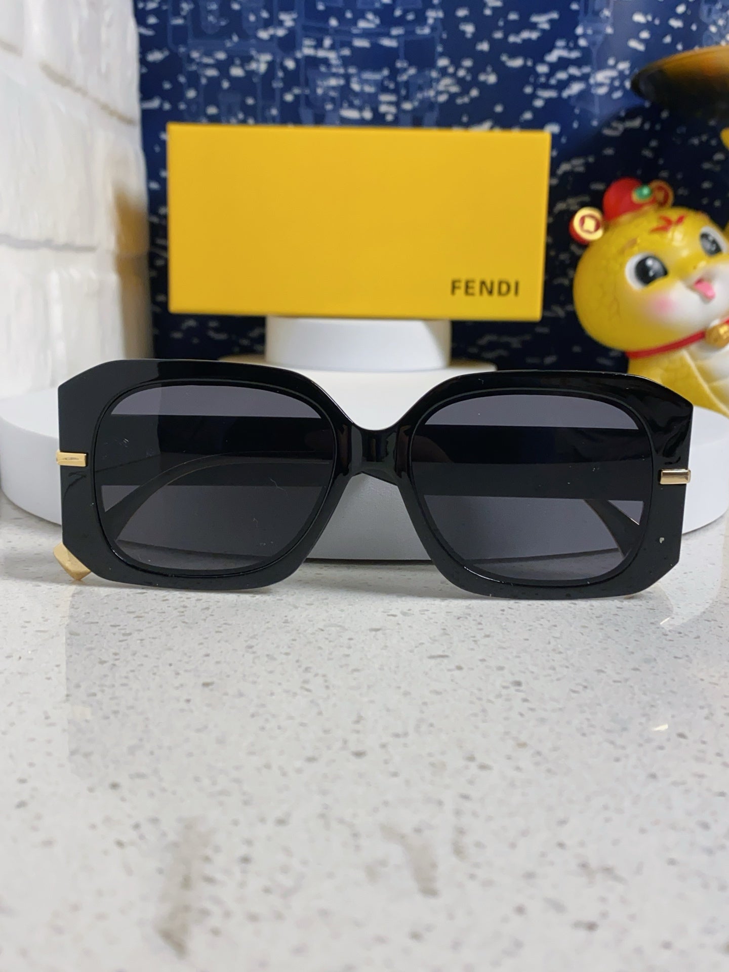Fendi Oversized Square Sunglasses | Pre-Loved Iconic Fashion
