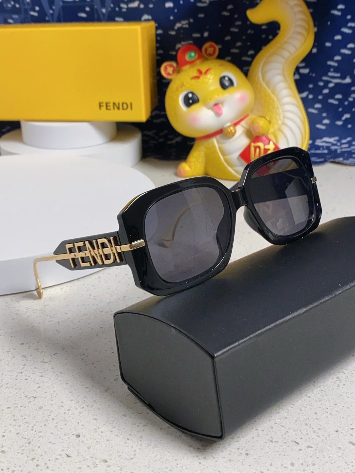 Fendi Oversized Square Sunglasses | Pre-Loved Iconic Fashion