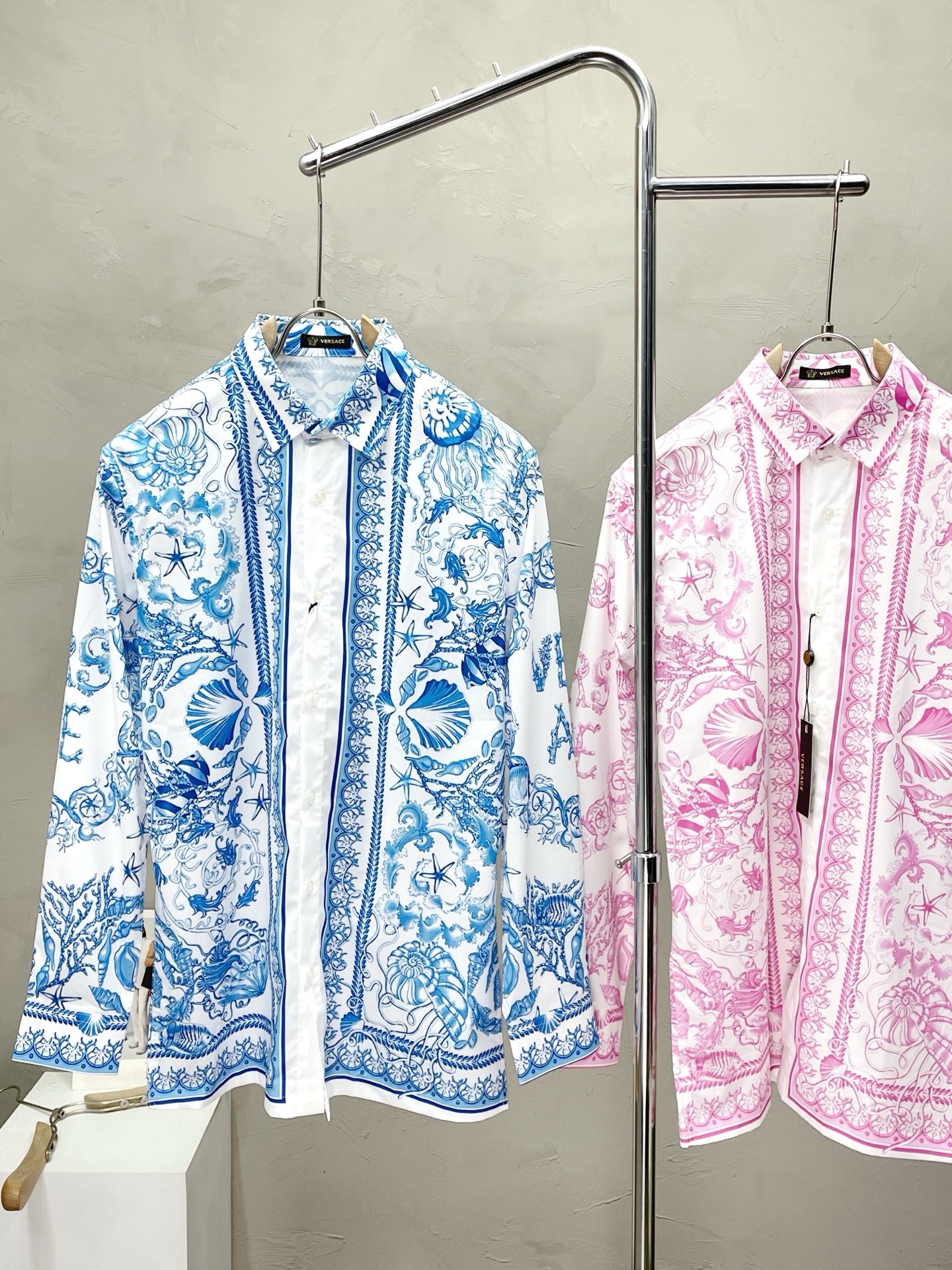 Pre-Owned Versace Baroque Print Long-Sleeve Shirt – Luxury Designer Silk Blend, Iconic Pattern, Unisex