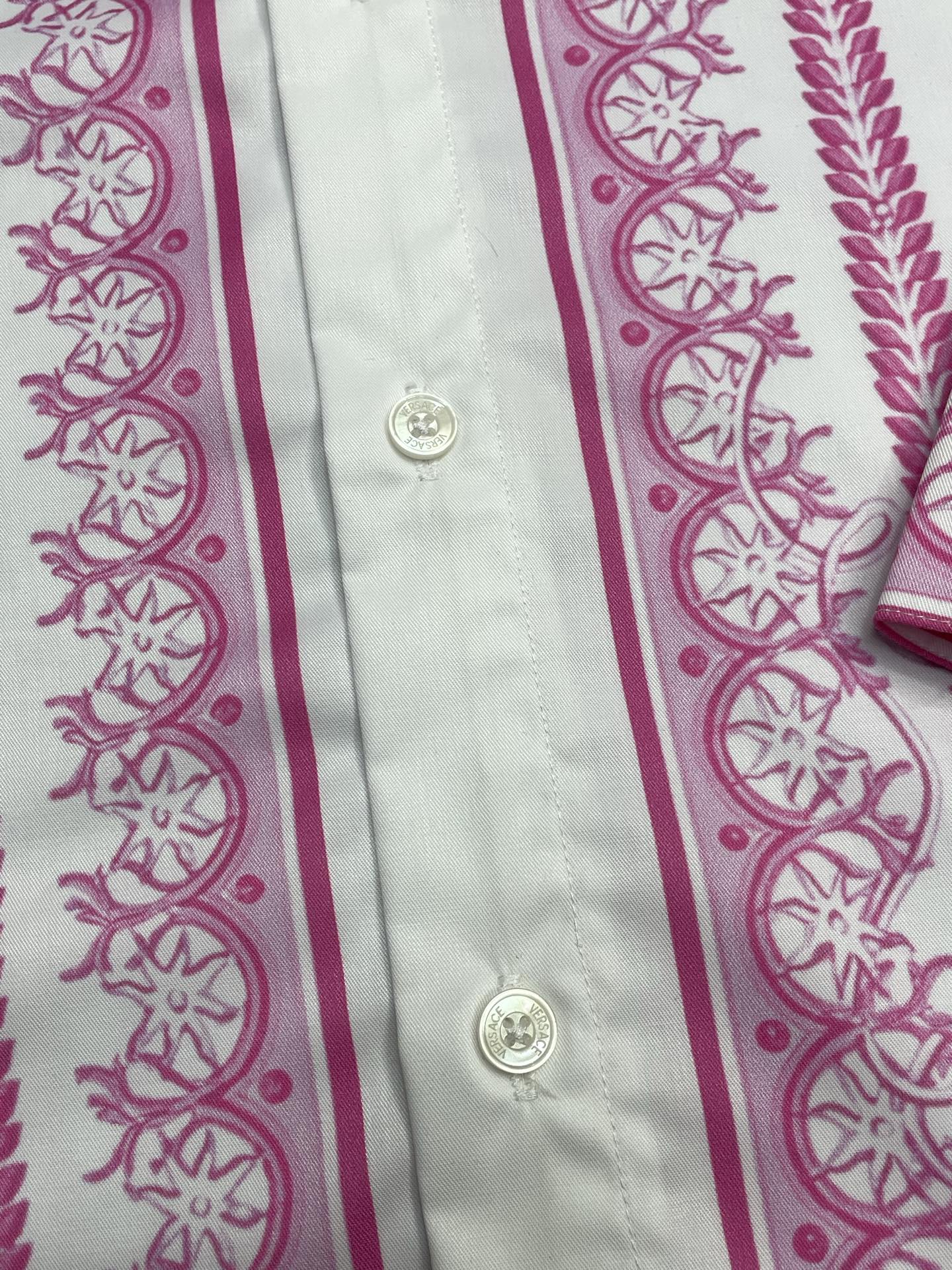 Pre-Owned Versace Baroque Print Long-Sleeve Shirt – Luxury Designer Silk Blend, Iconic Pattern, Unisex