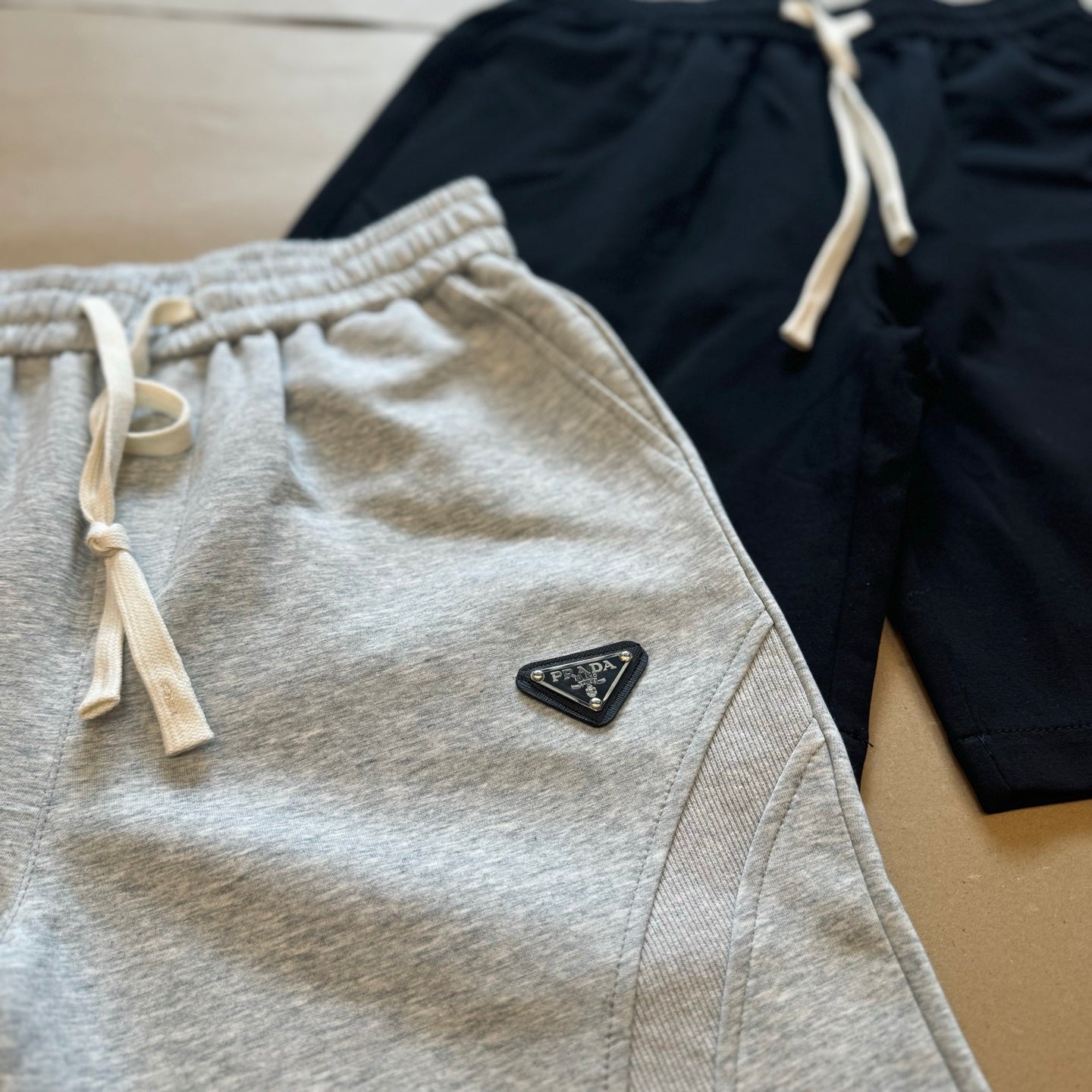 Pre-Owned Prada 2025FW Spiral Stitch Hybrid Tech Fabric Shorts
