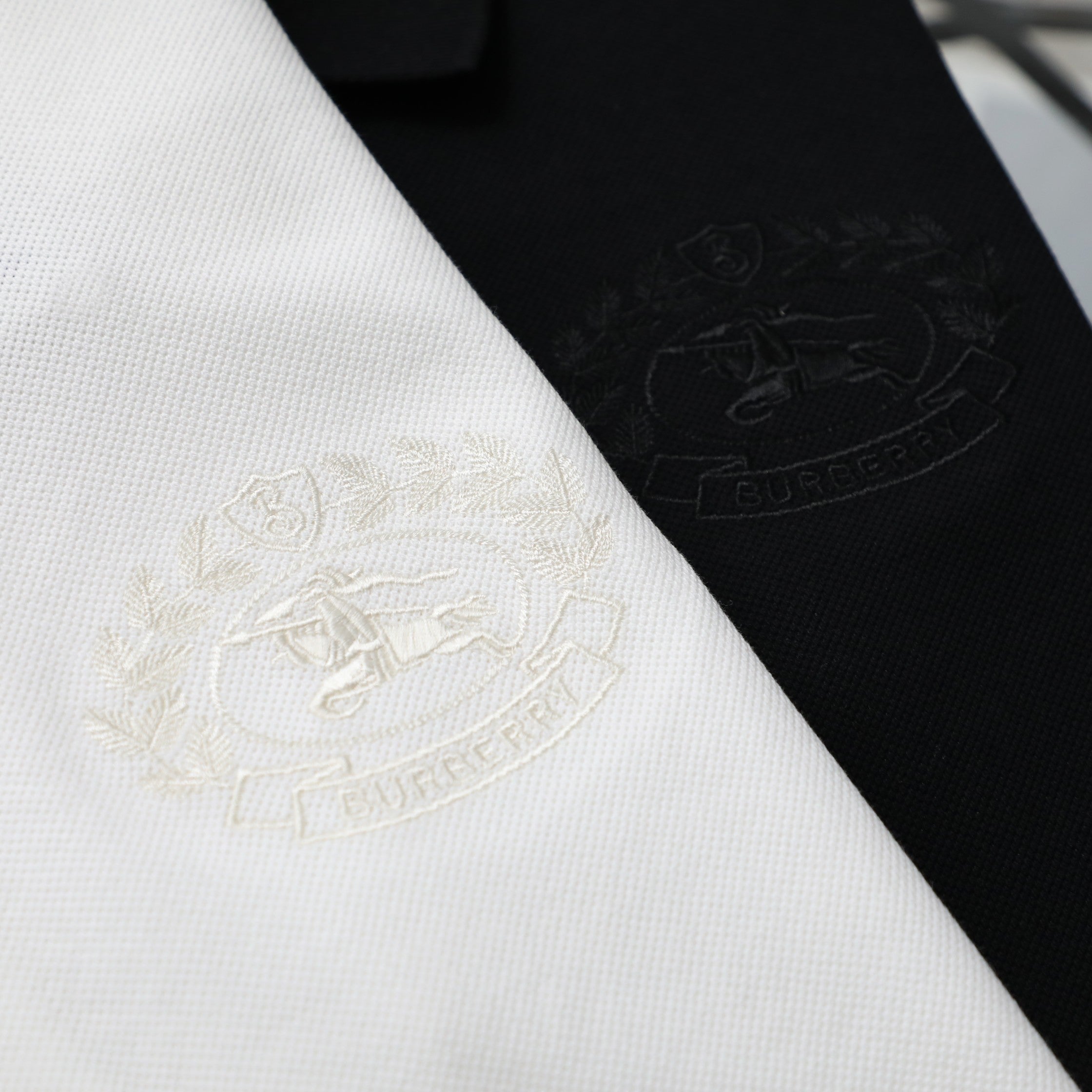 Pre-Owned BURBERRY Embroidered Crest Polo Shirt