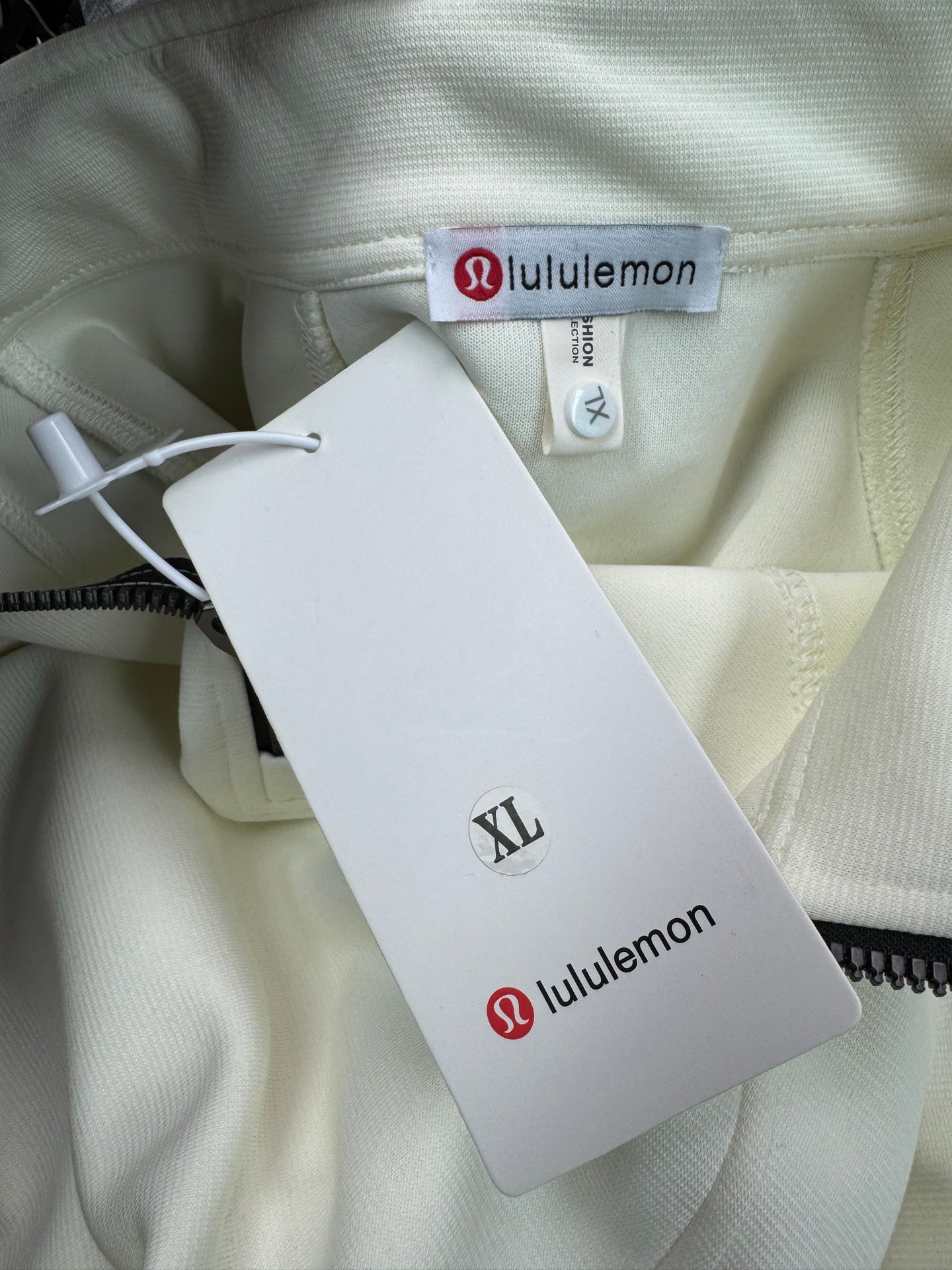 Pre-Owned Lululemon Half-Zip Pullover Sweatshirt – Men’s Athletic Training Jacket, Like New