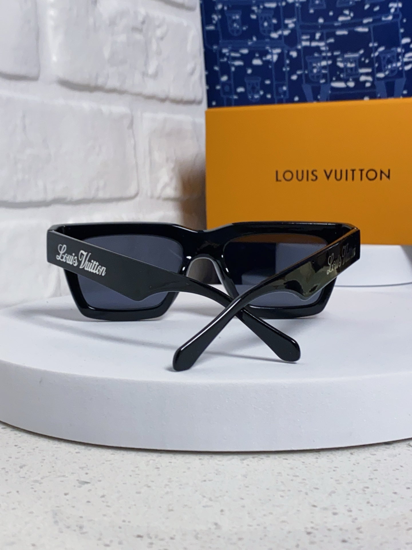 Authentic Pre-Owned Louis Vuitton Flight Aviators – Bold Brow Bar & LV Hinges