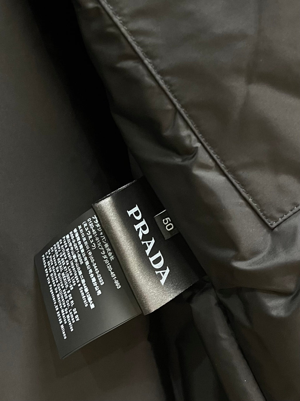 Pre-Owned Prada Down Jacket – Classic Hooded Puffer Coat with Iconic Triangle Logo, Black Edition