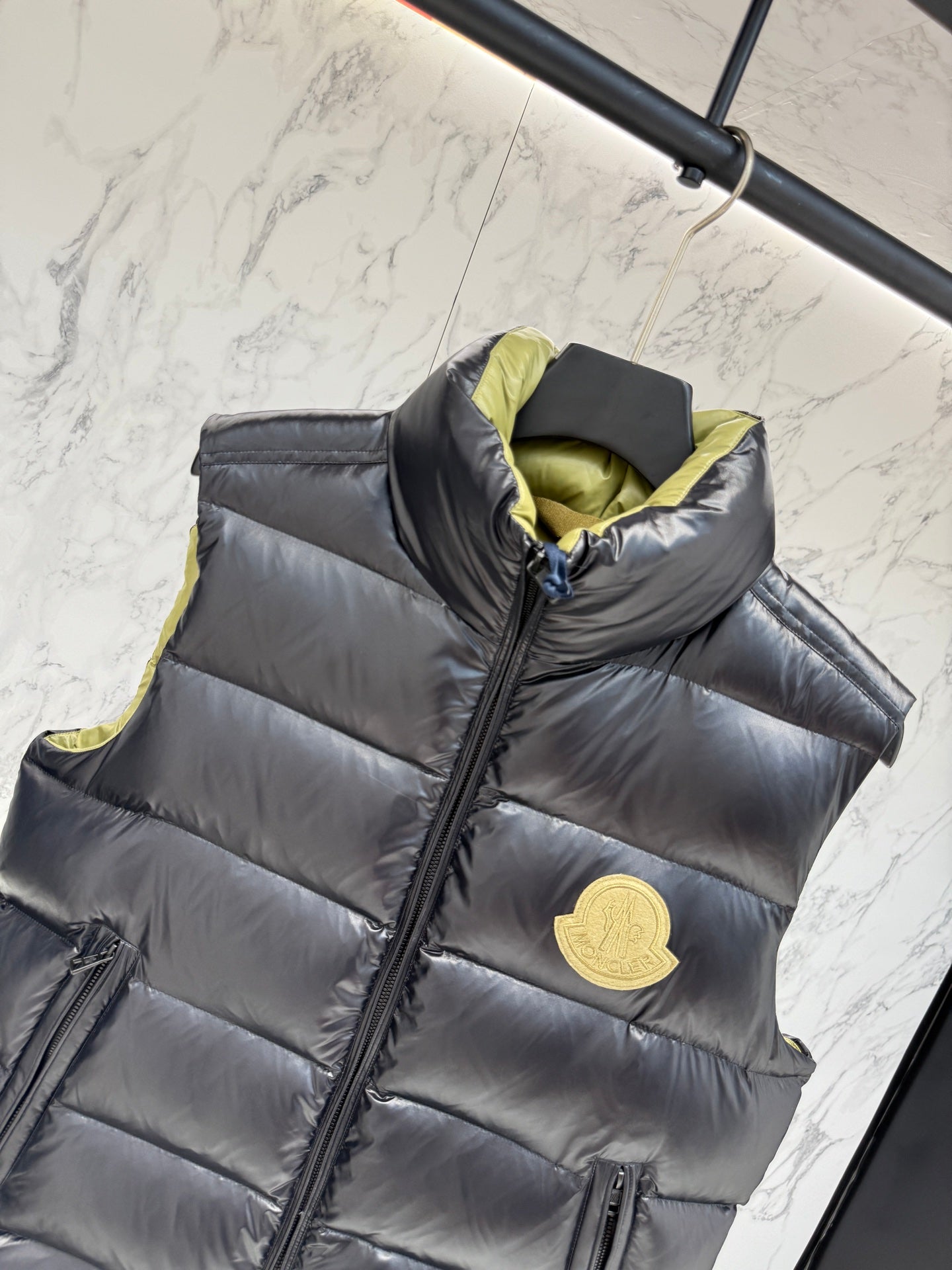 Pre-Owned Moncler Down Vest – Luxury Puffer Gilet with Iconic Logo, Timeless Black & Yellow Lining