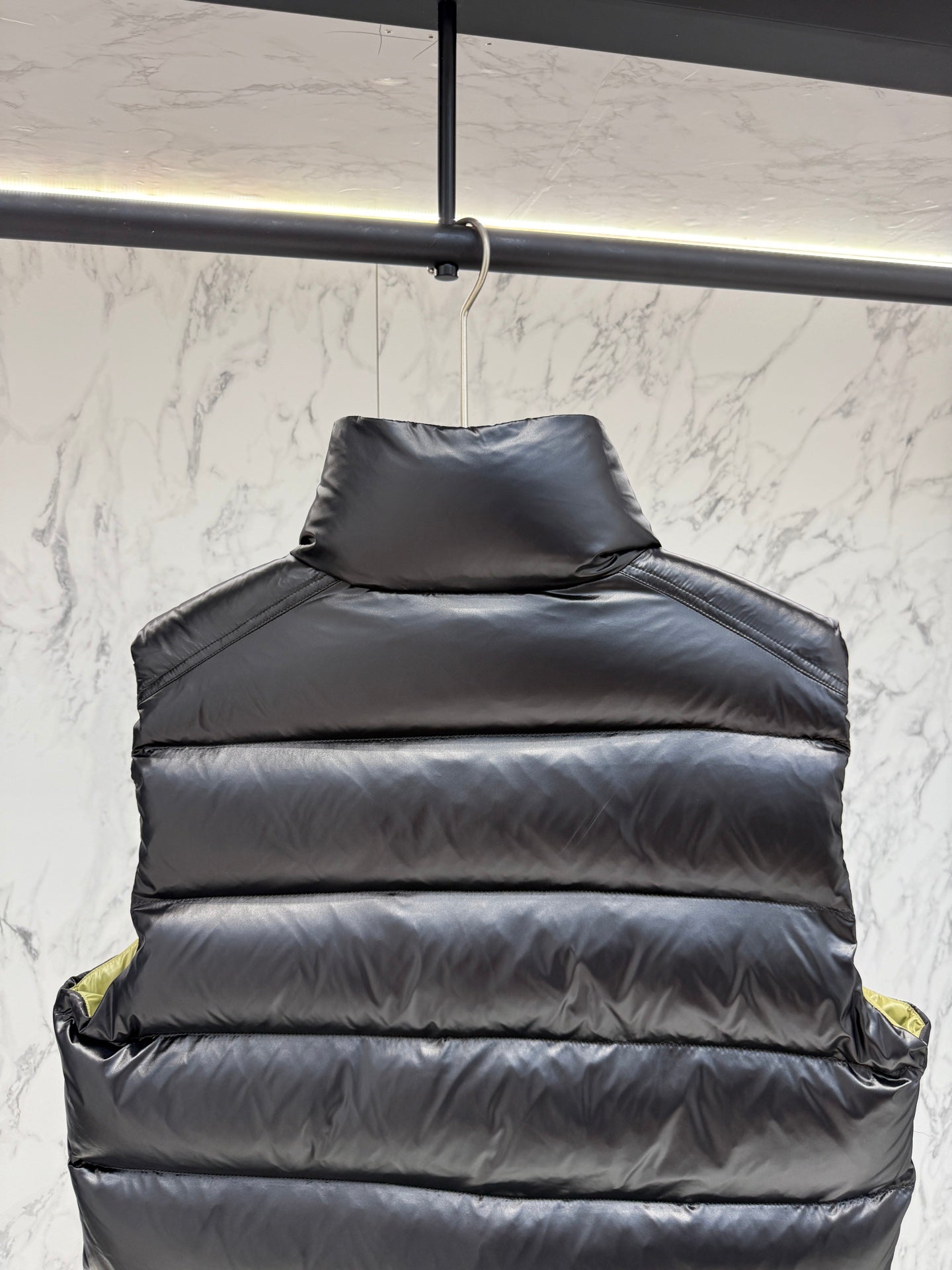 Pre-Owned Moncler Down Vest – Luxury Puffer Gilet with Iconic Logo, Timeless Black & Yellow Lining