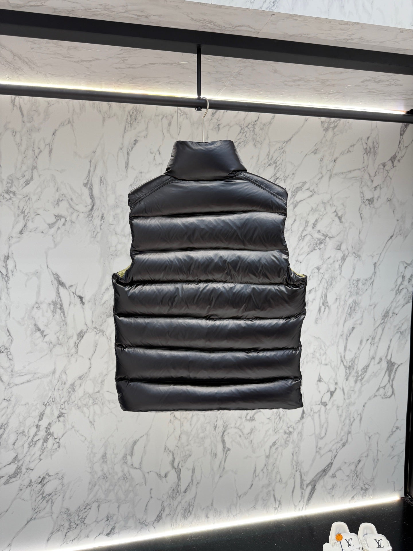 Pre-Owned Moncler Down Vest – Luxury Puffer Gilet with Iconic Logo, Timeless Black & Yellow Lining