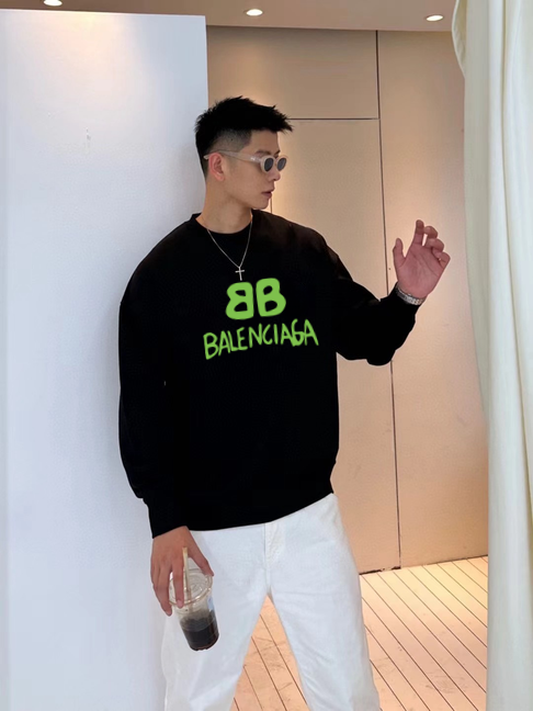 Pre-Owned Balenciaga Logo Sweatshirt – Oversized Round-Neck Cotton Pullover, Like New