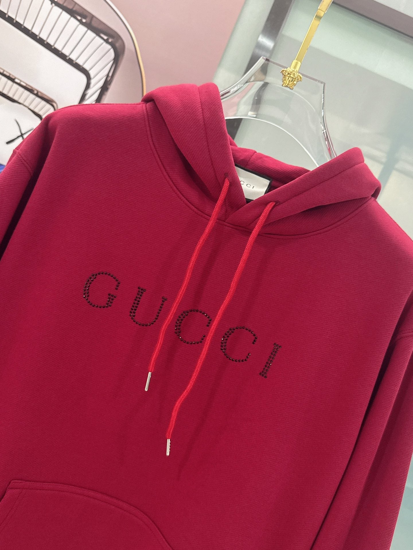 Pre-Owned Gucci Oversized Hoodie – Like New Red Logo Sweatshirt, Luxury Streetwear Essential